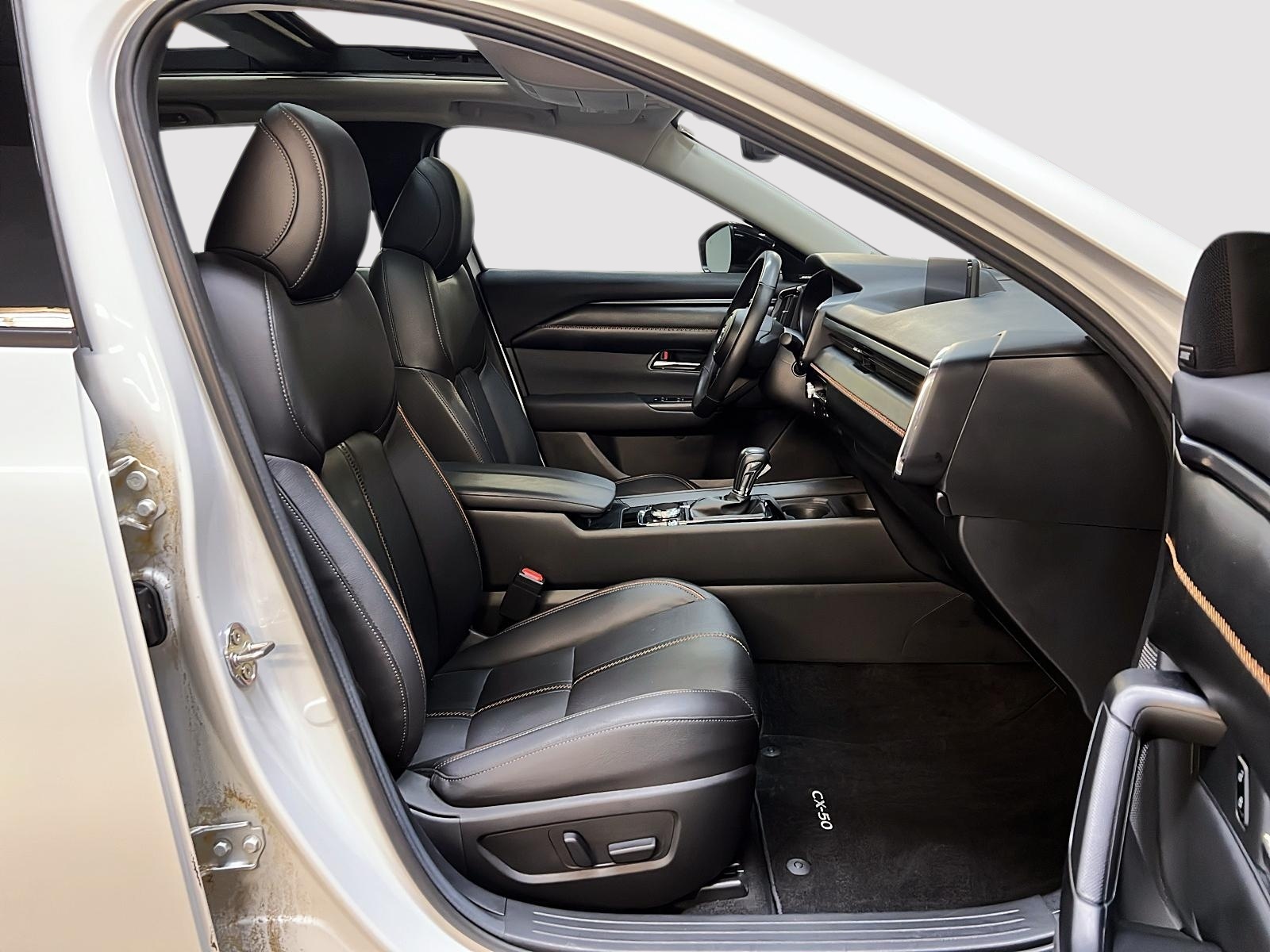 Mazda CX-50 GT CUIR TOIT PANO NAV 4RM 2024 - image #8