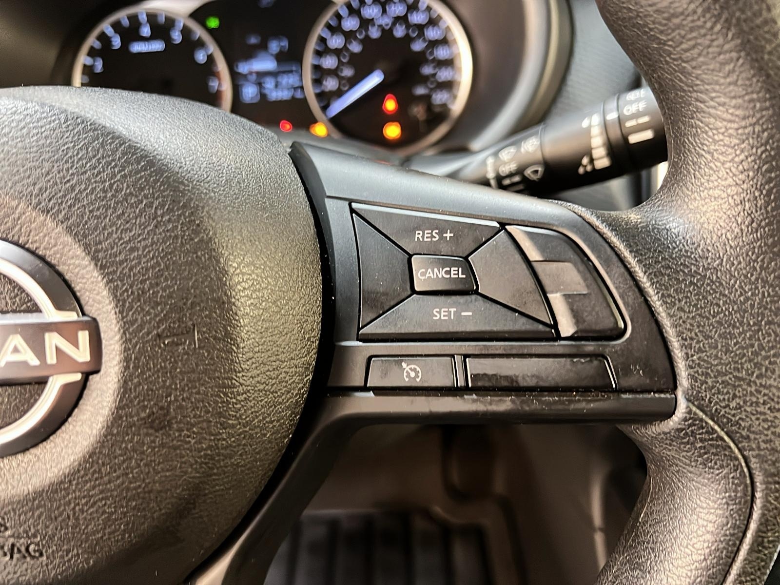 Nissan Kicks S 2023 - image #18