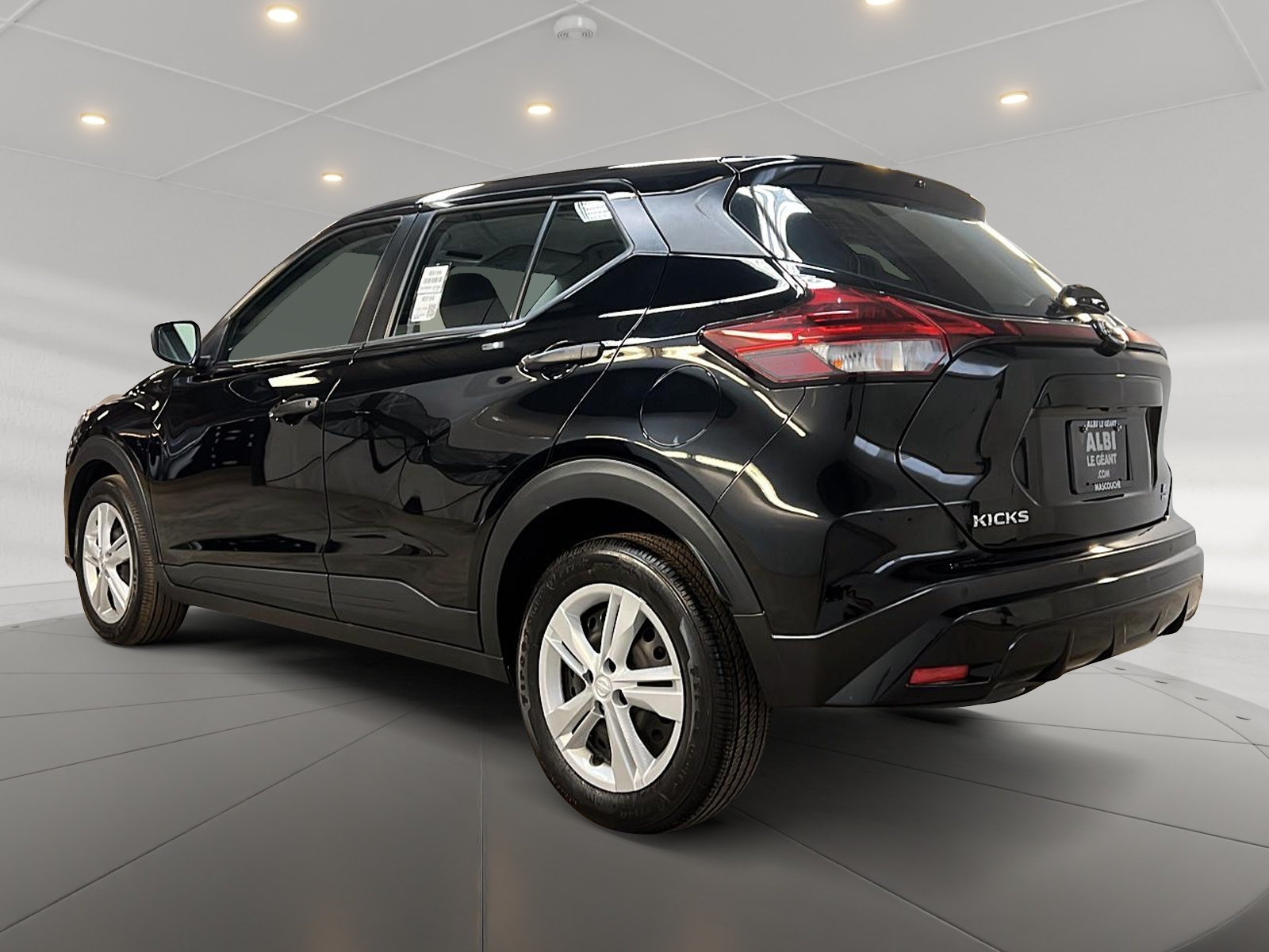 Nissan Kicks S 2023 - image #6