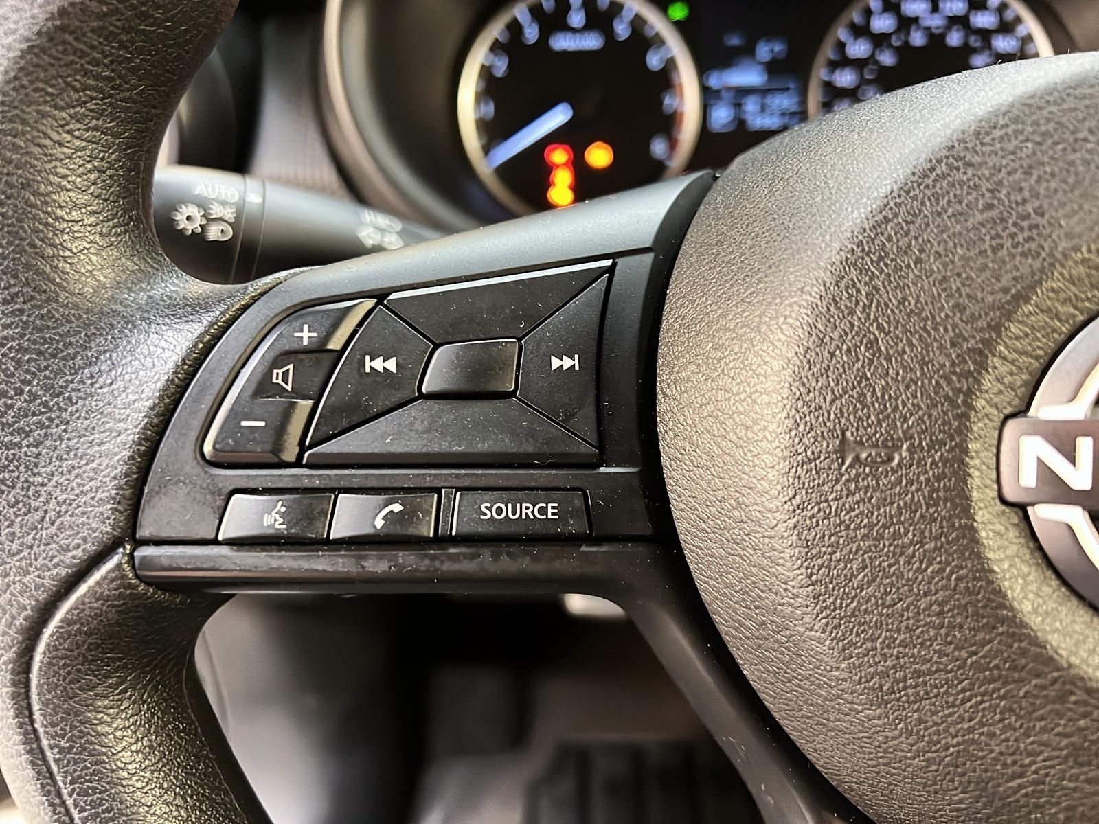 Nissan Kicks S 2023 - image #19