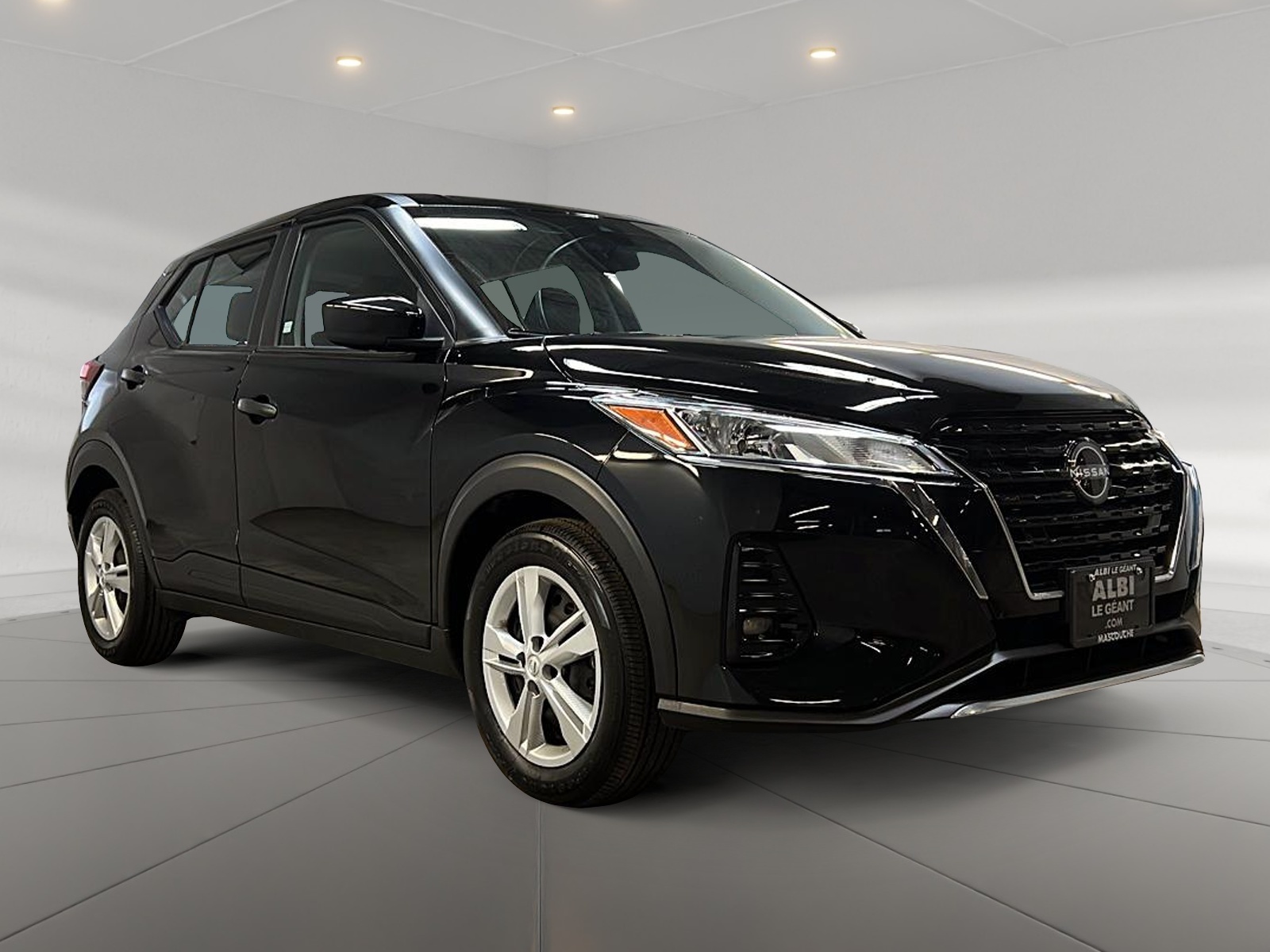 Nissan Kicks S 2023 - image #3