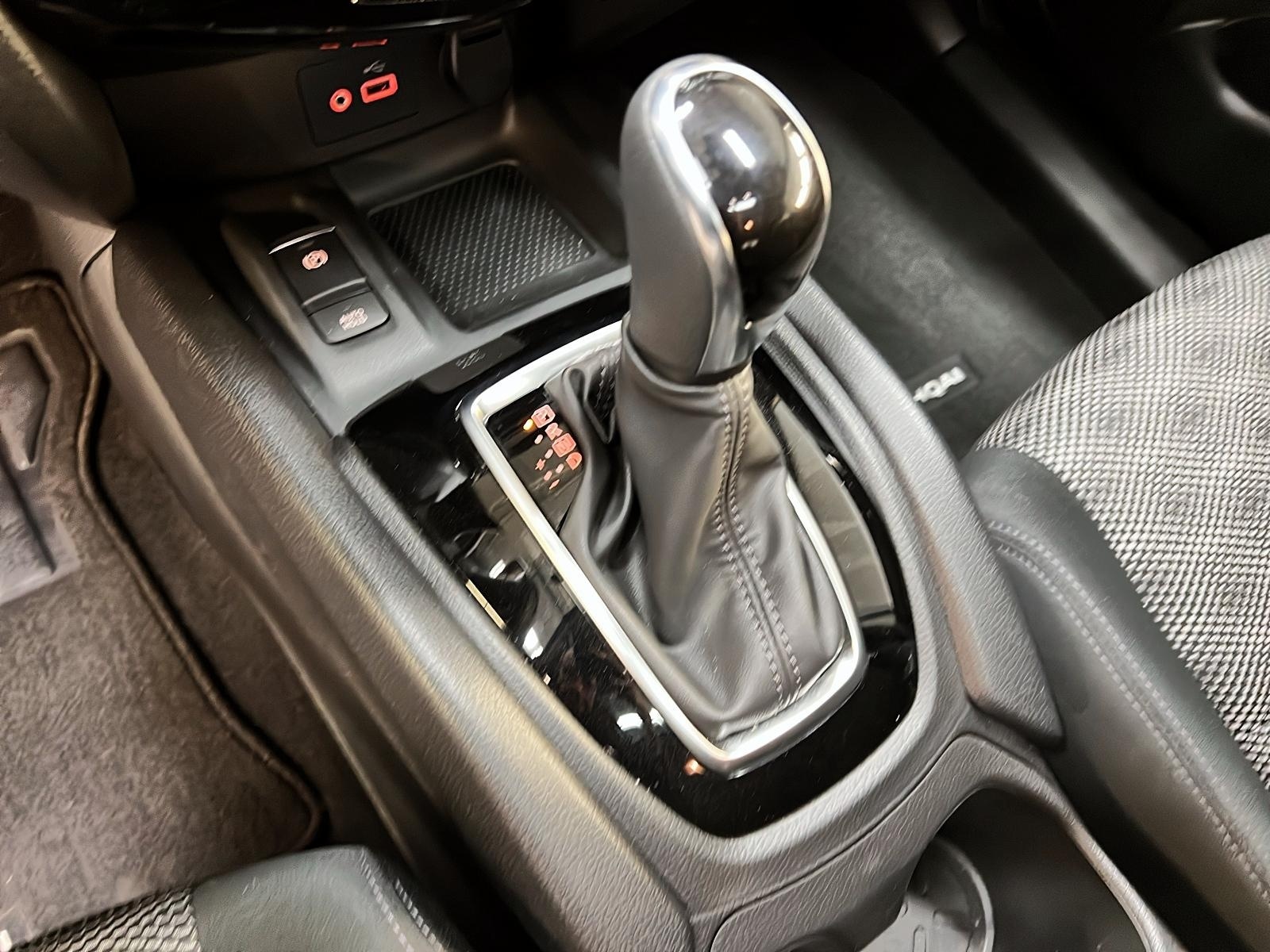 Nissan Qashqai SV TOIT 4RM 2023 - image #14