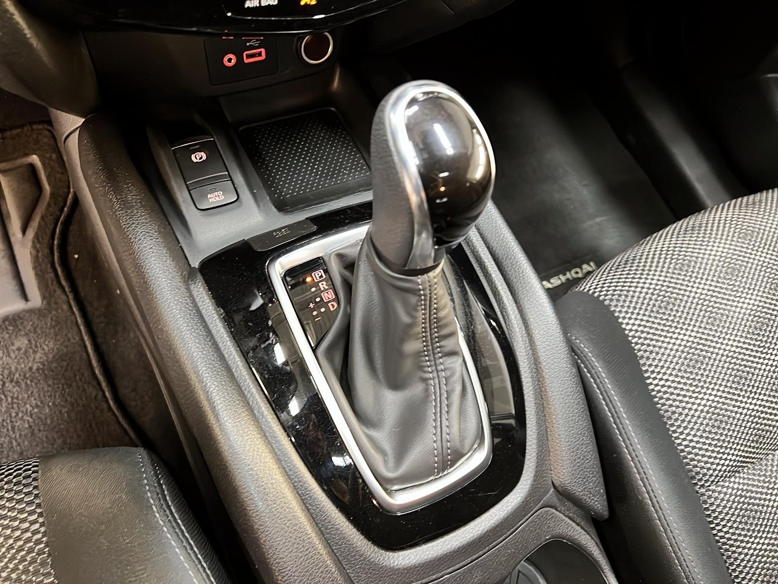 Nissan Qashqai SV TOIT 4RM 2023 - image #14
