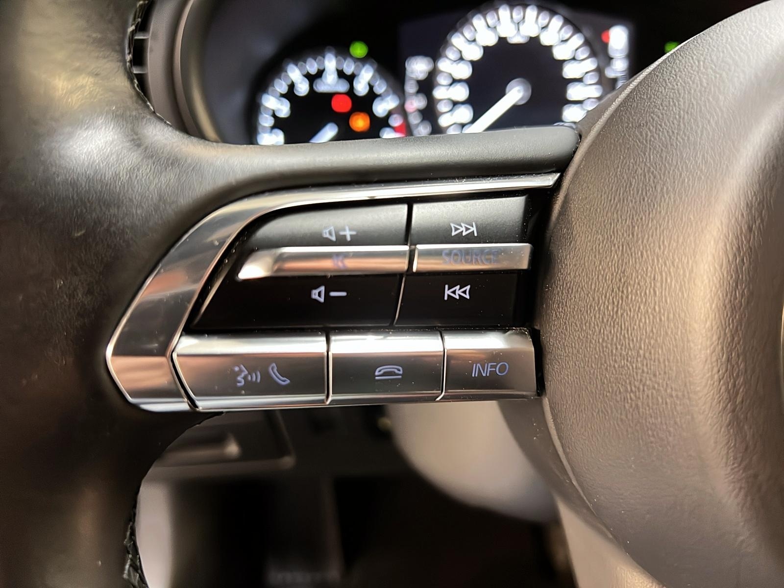 Mazda Mazda3 Sport GT CUIR TOIT NAV 4RM 2023 - image #22