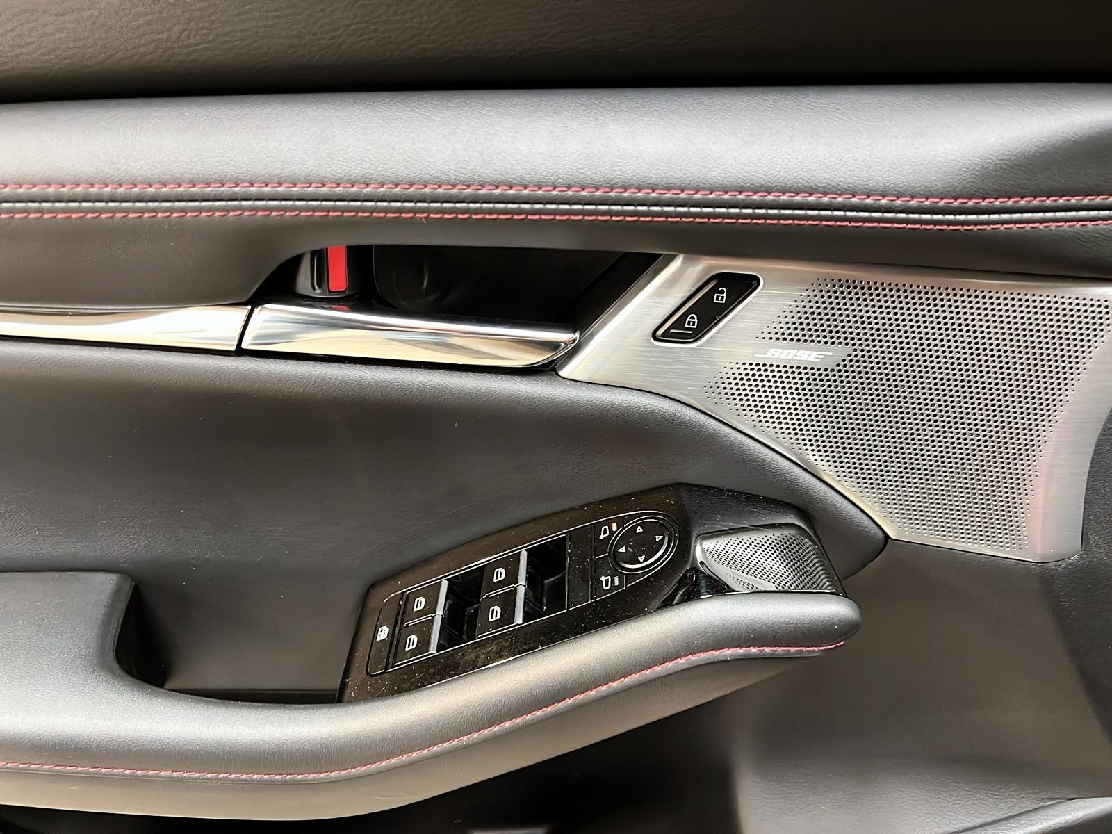 Mazda Mazda3 Sport GT CUIR TOIT NAV 4RM 2023 - image #24