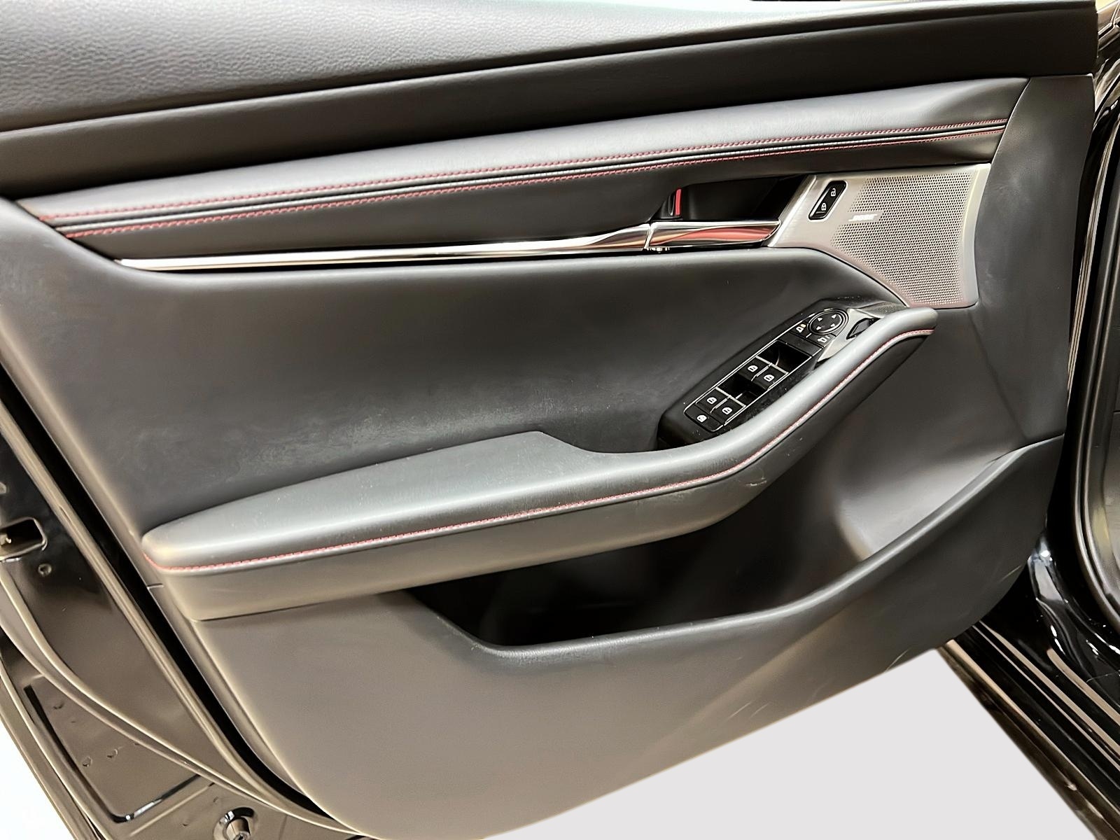 Mazda Mazda3 Sport GT CUIR TOIT NAV 4RM 2023 - image #25