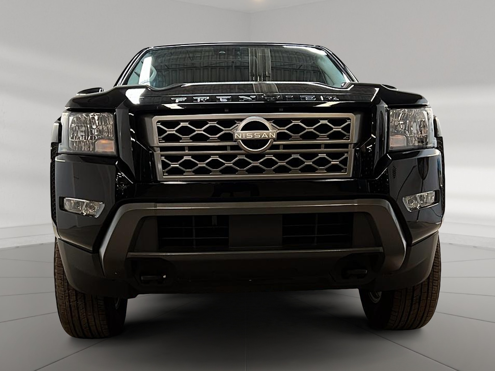 Nissan Frontier SV CREW CAB 4X4 2024 - image #2