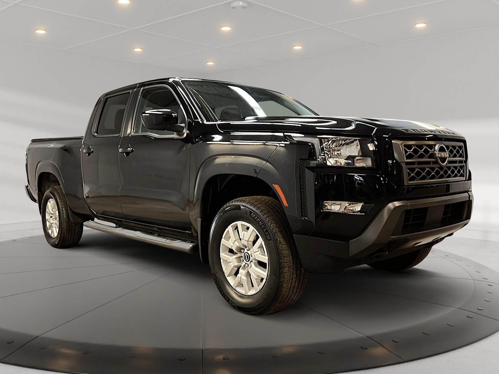 Nissan Frontier SV CREW CAB 4X4 2024 - image #3