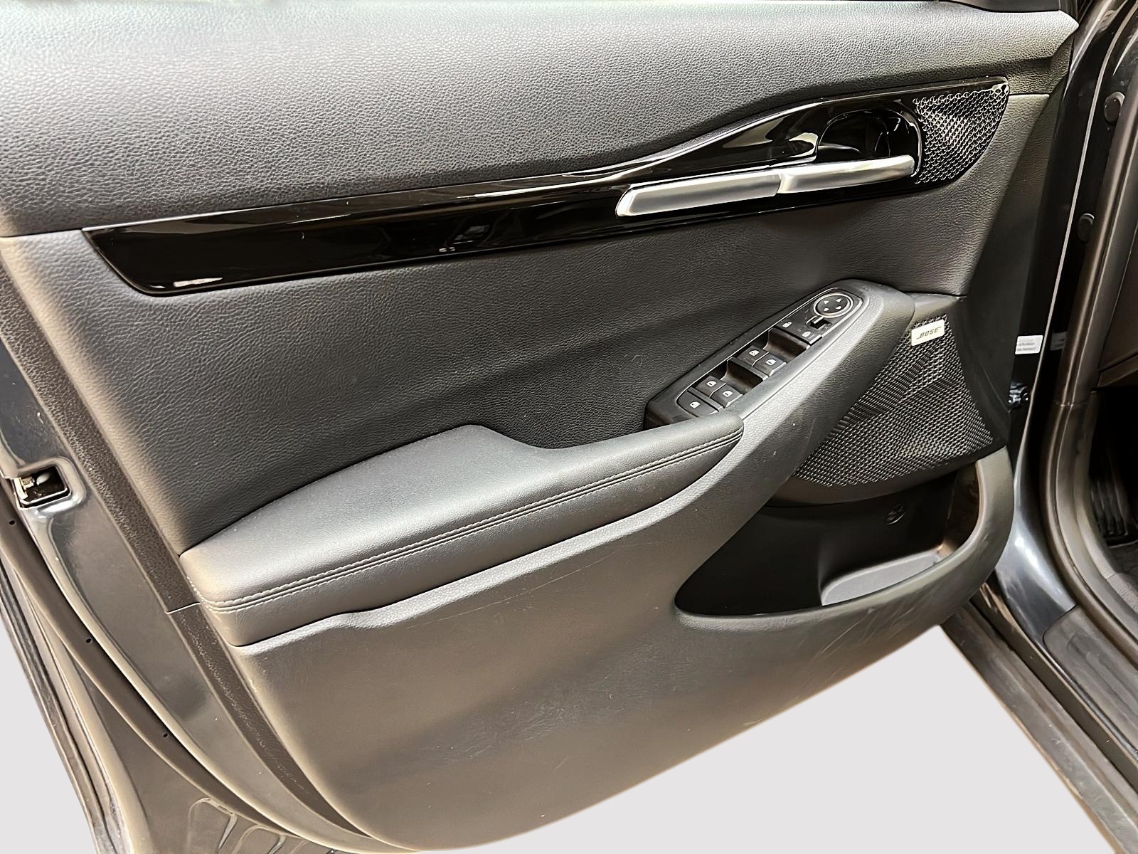 Kia SELTOS SX TURBO CUIR TOIT NAV 4RM 2023 - image #24