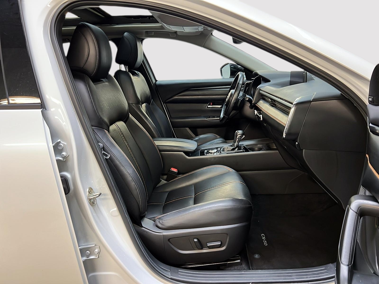 Mazda CX-50 GT TURBO CUIR TOIT PANO NAV 4RM 2023 - image #8