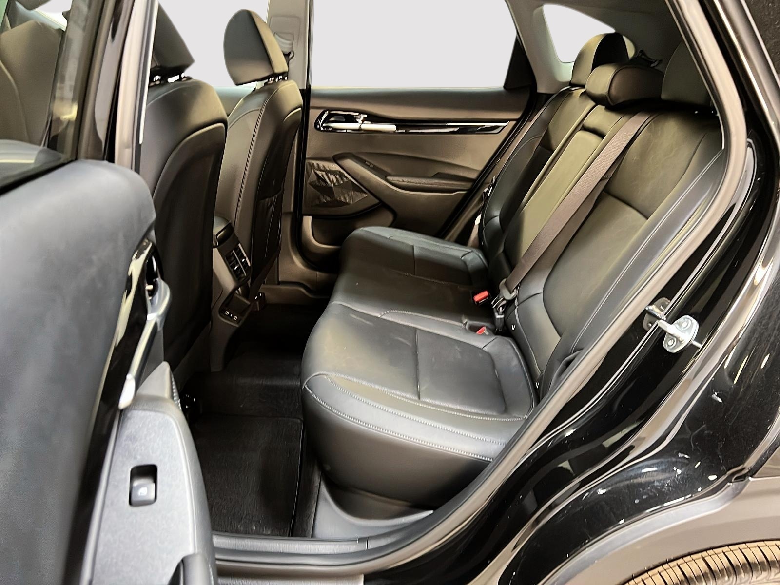 Kia SELTOS EX CUIR TOIT 4RM 2025 - image #9