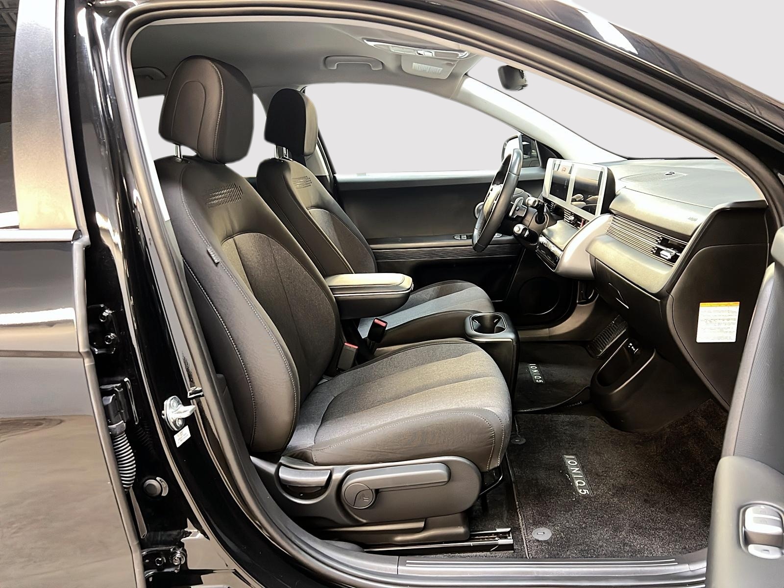 Hyundai IONIQ 5 PREFERRED LONG RANGE NAV 2024 - image #8