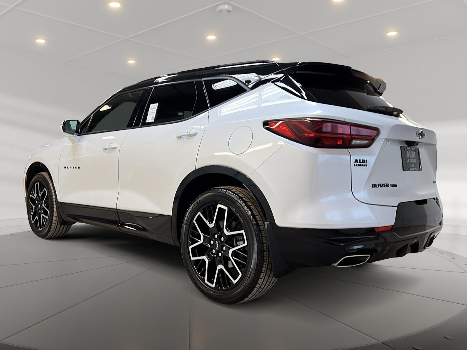 Chevrolet Blazer 1RS CUIR TOIT PANO NAV 4RM 2024 - image #6