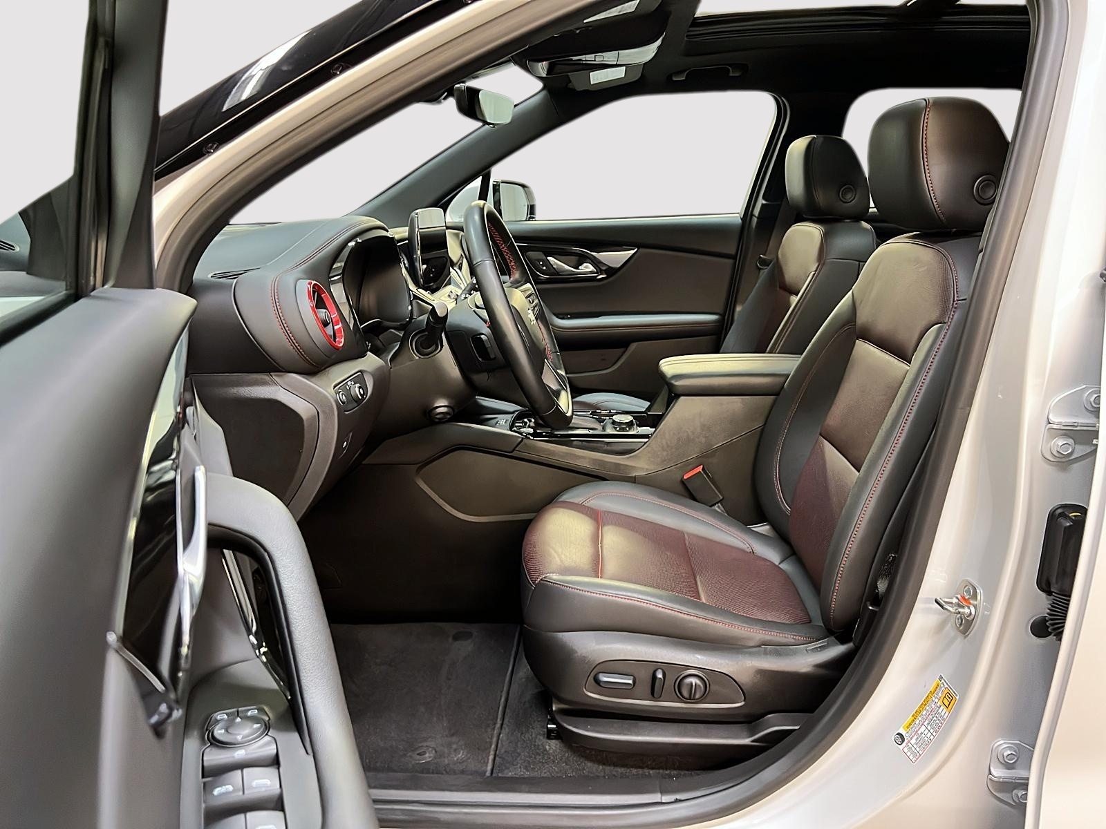 Chevrolet Blazer 1RS CUIR TOIT PANO NAV 4RM 2024 - image #7