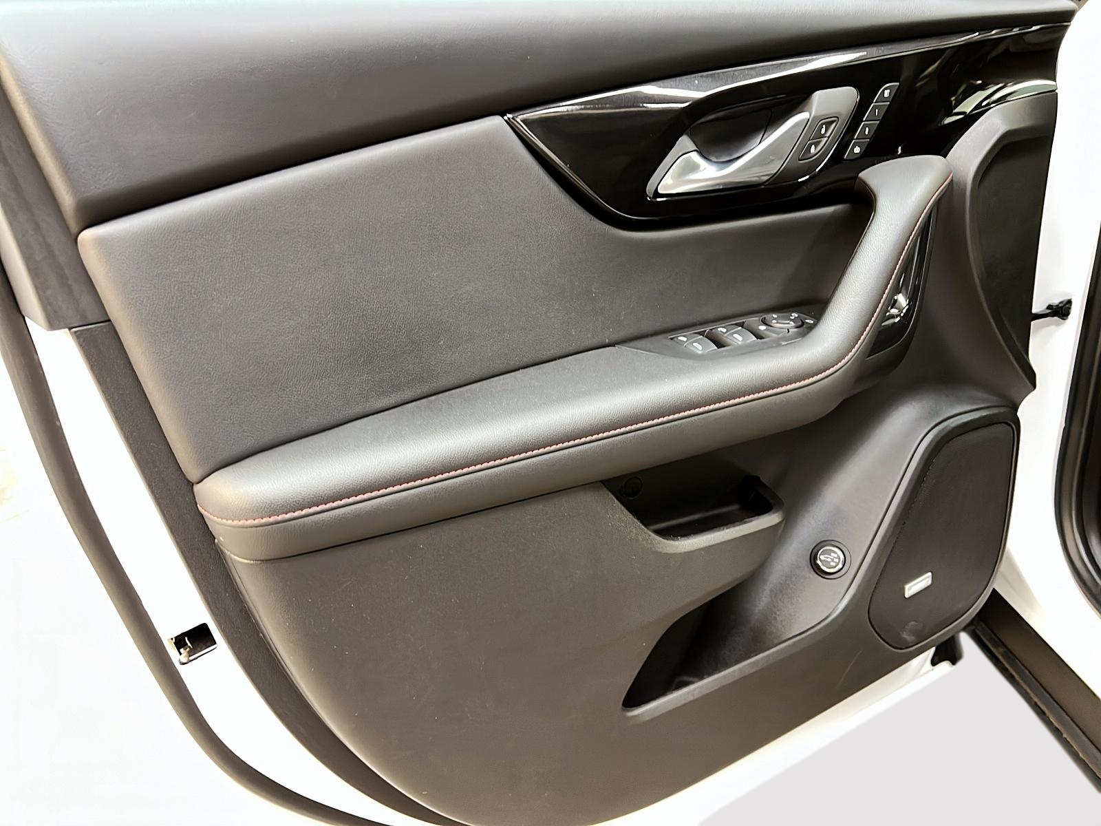 Chevrolet Blazer 1RS CUIR TOIT PANO NAV 4RM 2024 - image #26