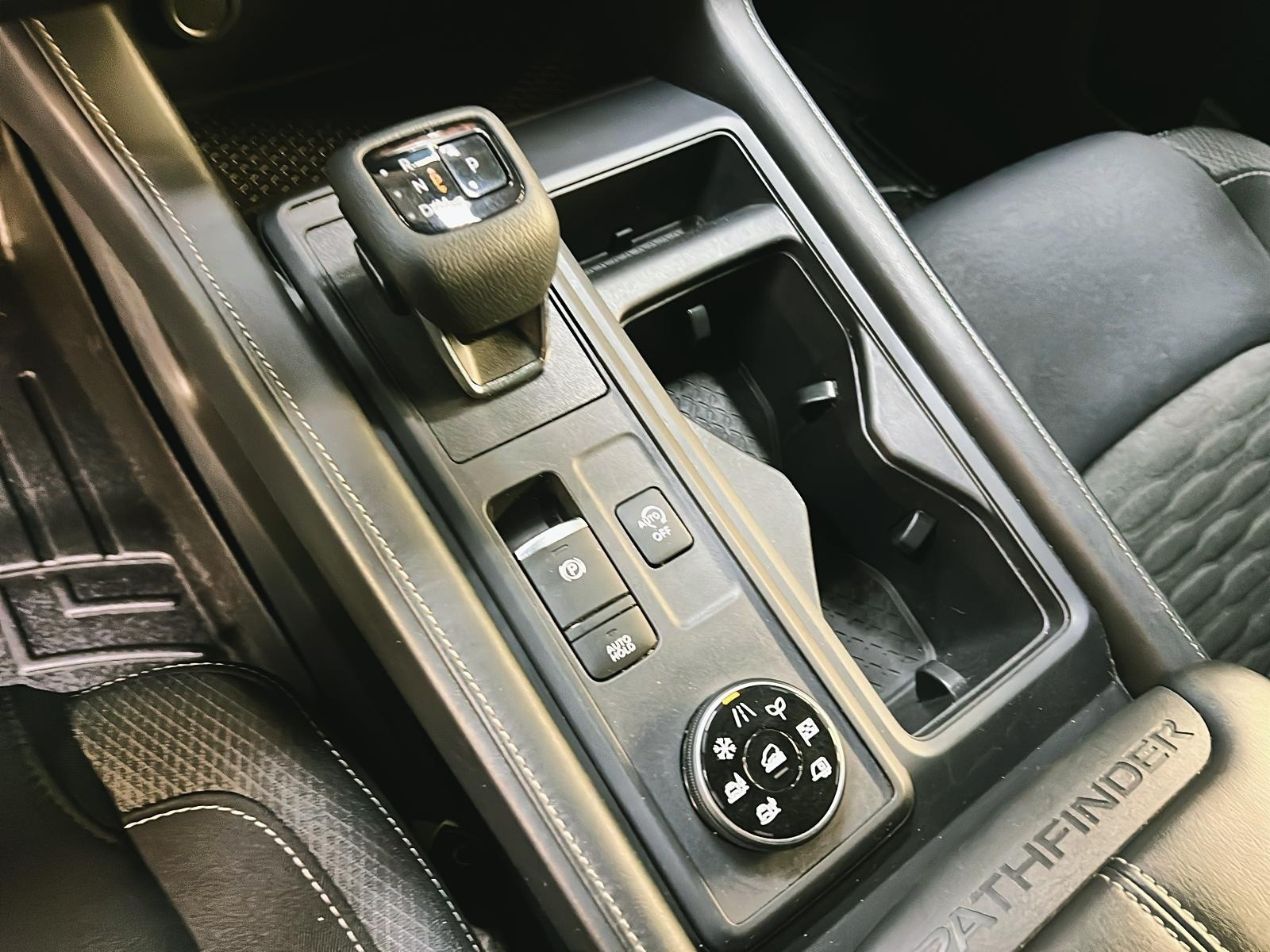 Nissan Pathfinder S 4RM 2023 - image #14