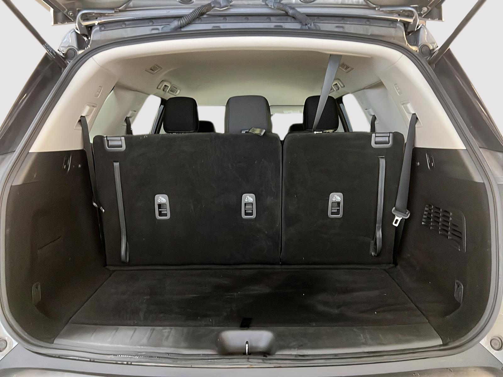 Nissan Pathfinder 2023 - Image #13