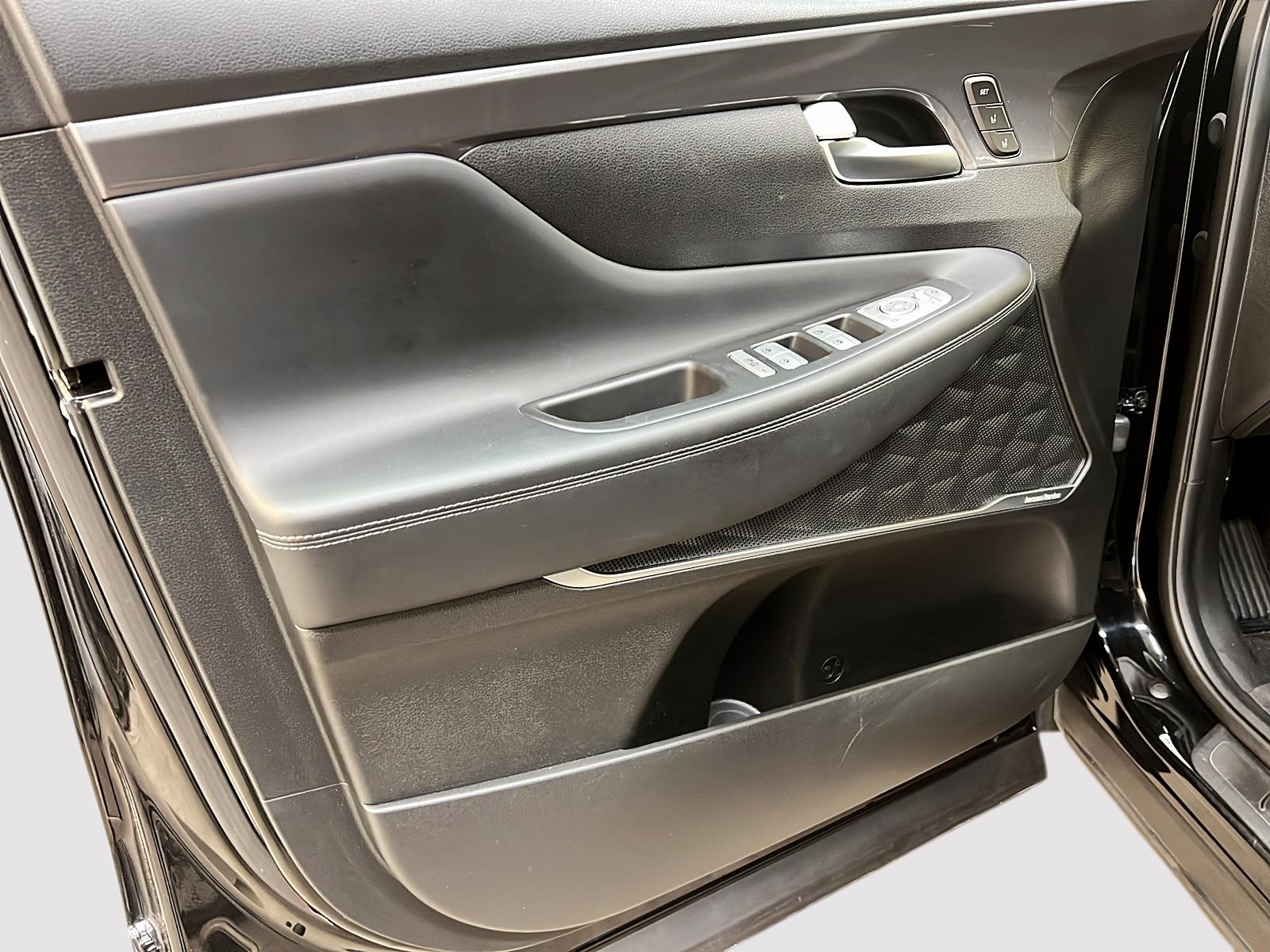 Hyundai Santa Fe ULTIMATE CALLIGRAPHY CUIR TOIT PANO NAV 4RM 2022 - image #24