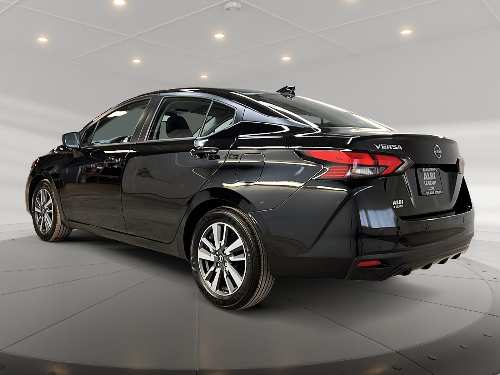 Nissan Versa SV 2025 — photo 6