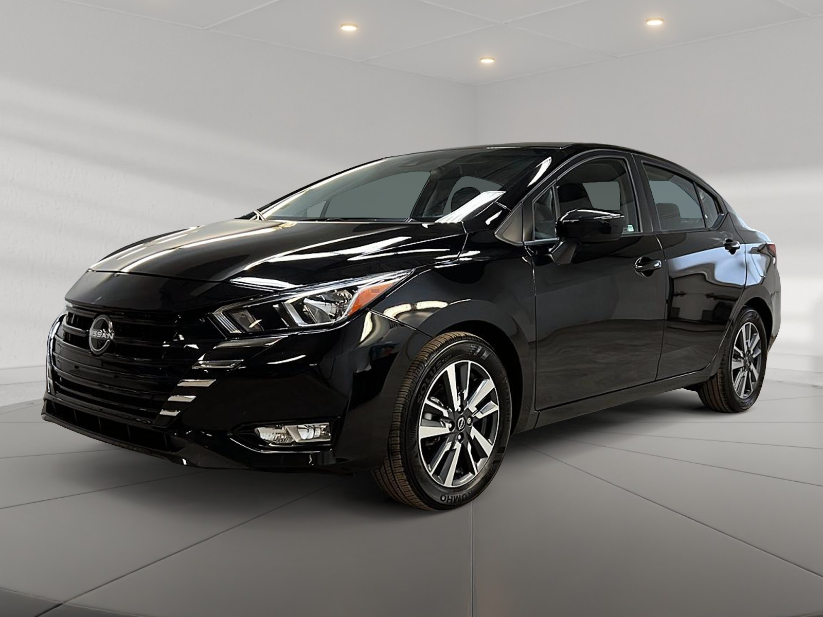 Nissan Versa SV 2025