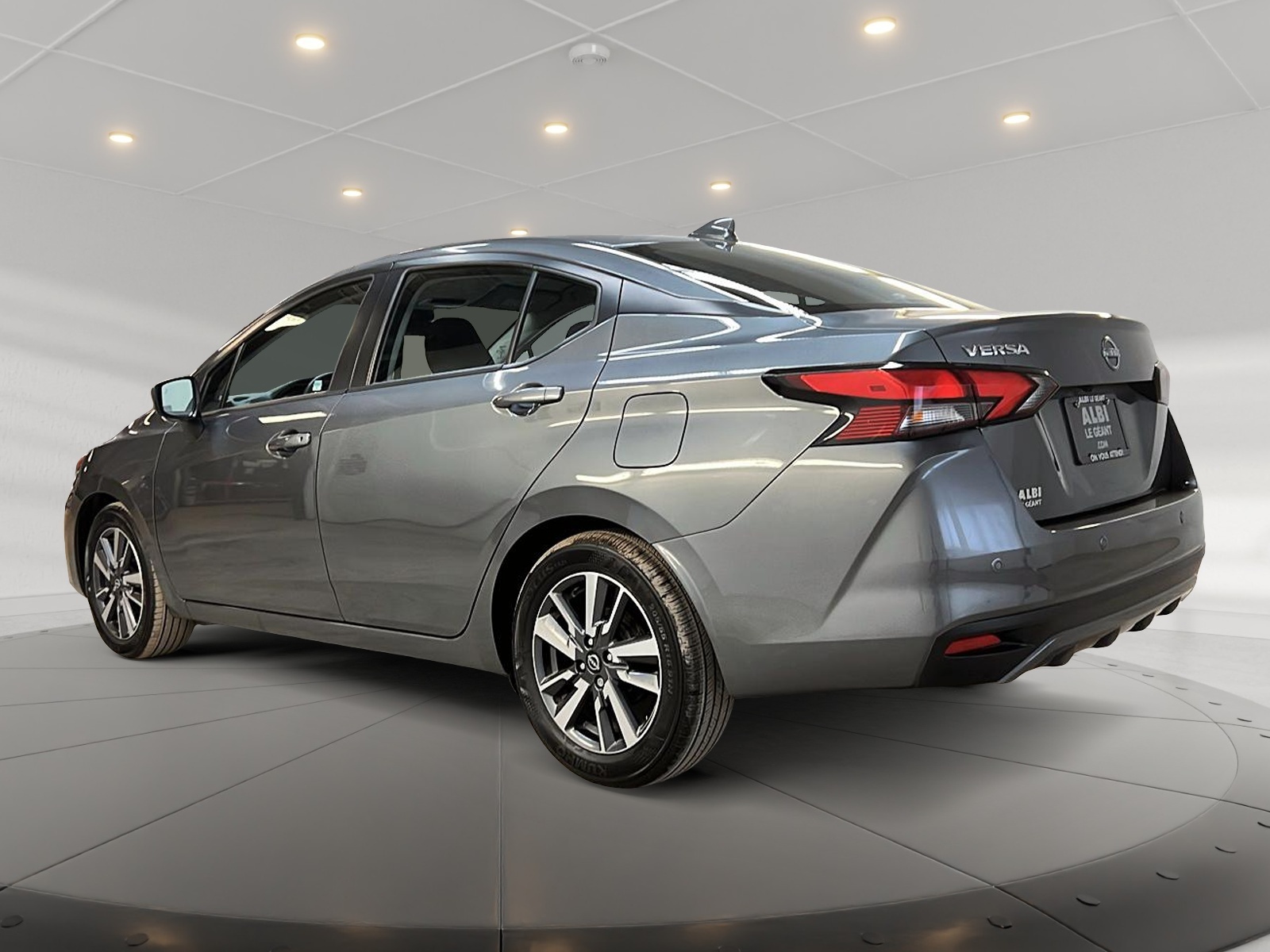 Nissan Versa SV 2025 — photo 6