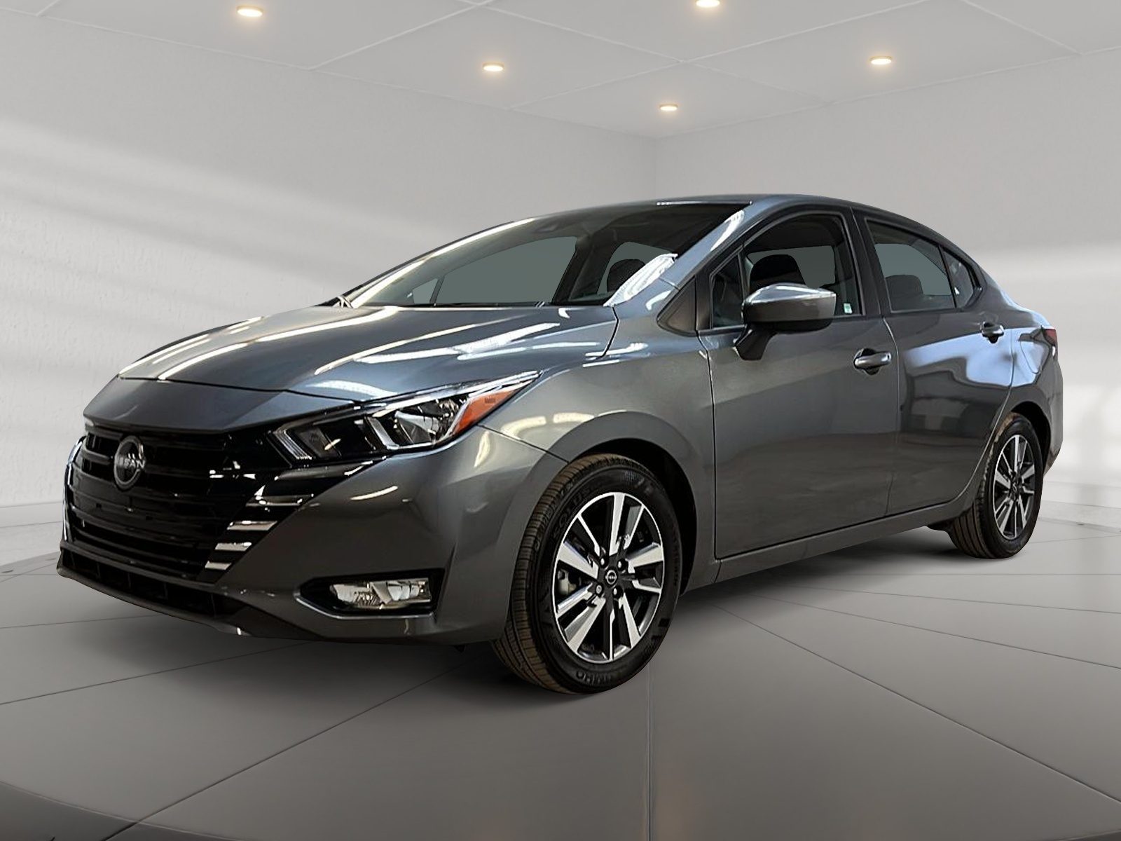 Nissan Versa SV 2025