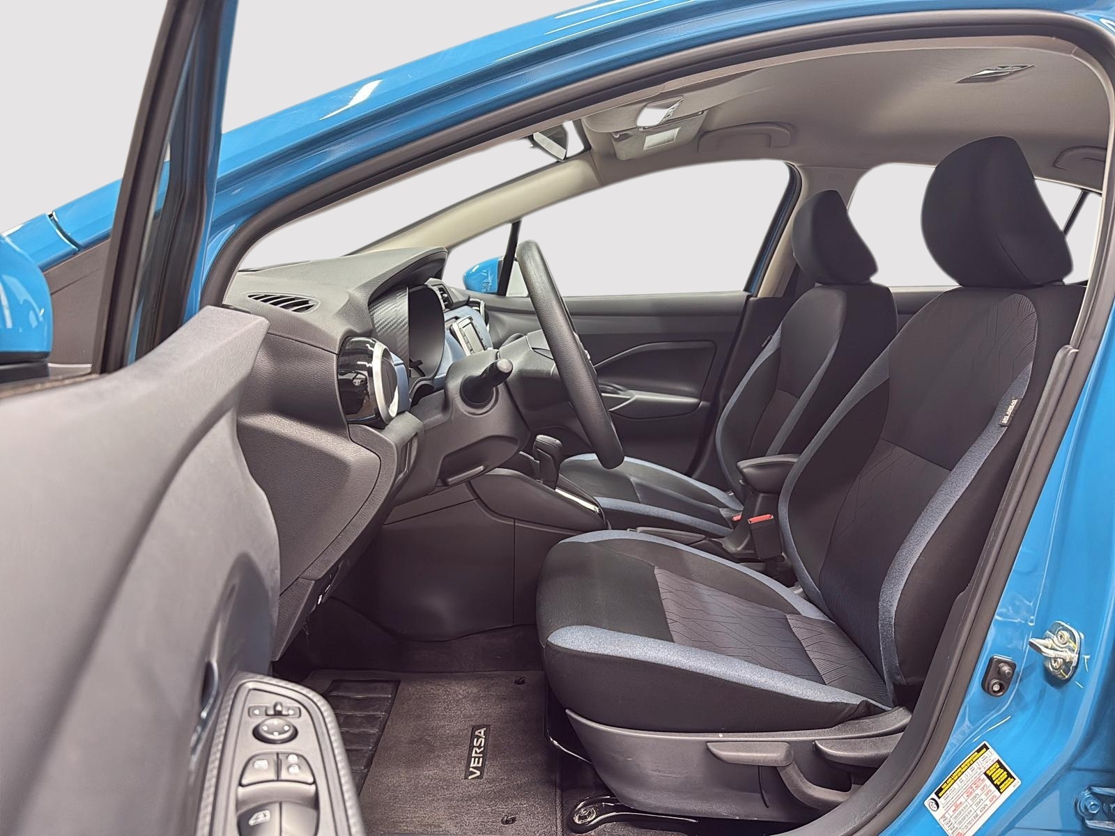 Nissan Versa SV 2025 — photo 7