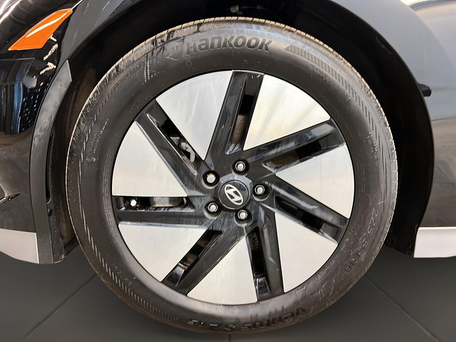 Hyundai IONIQ 6 PREFERRED LONG RANGE NAV 4RM 2024 - image #28