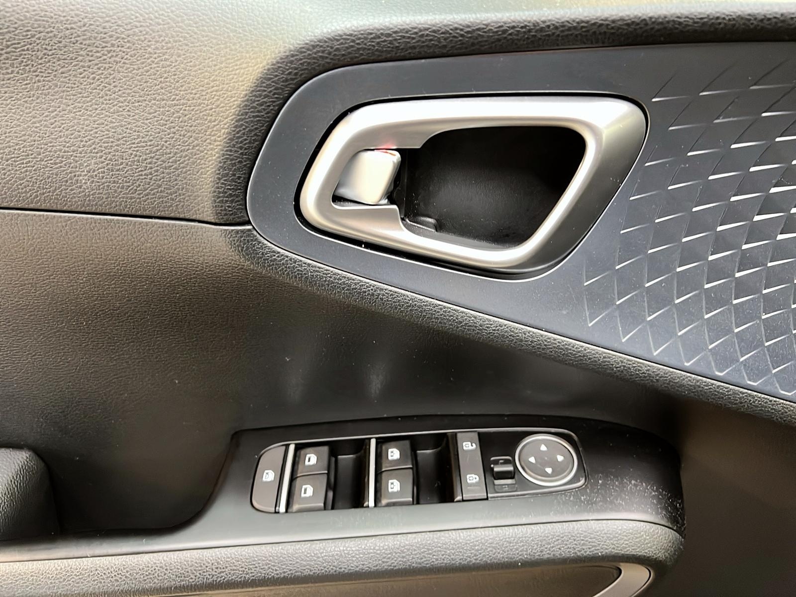 Kia Soul EX + TOIT 2023 - image #21