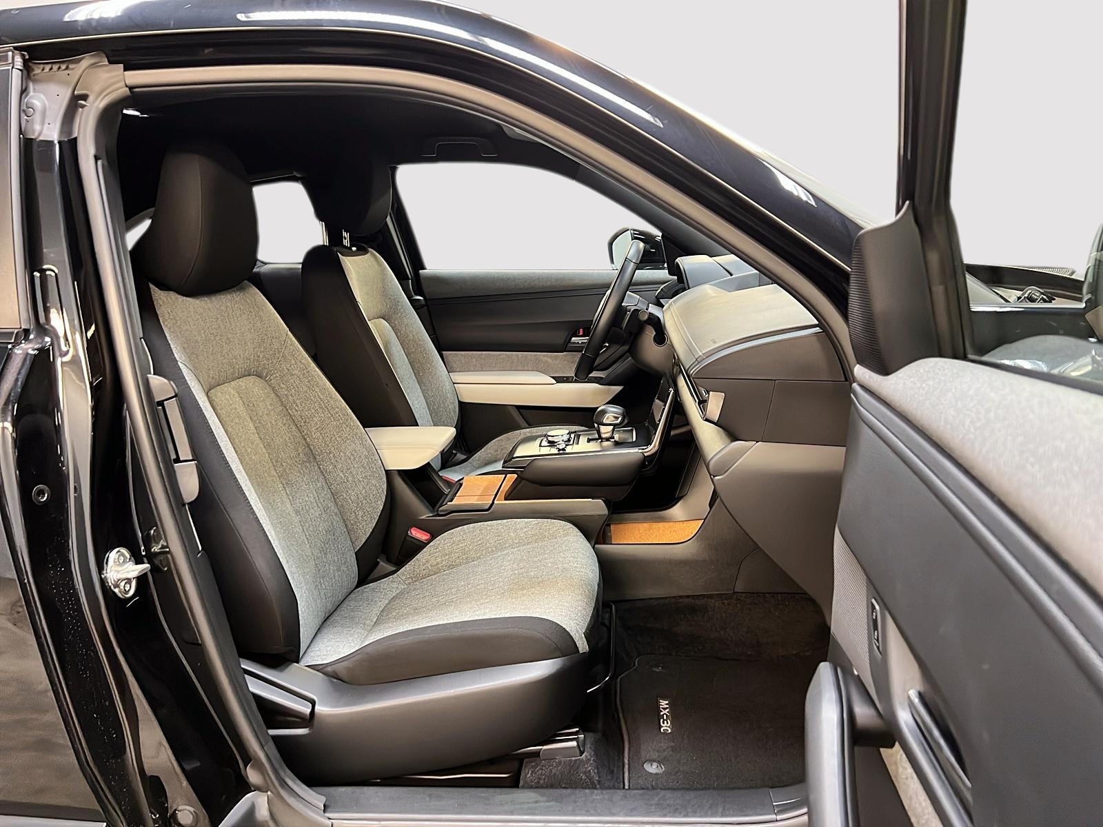 Mazda MX-30 2023 - Image #8