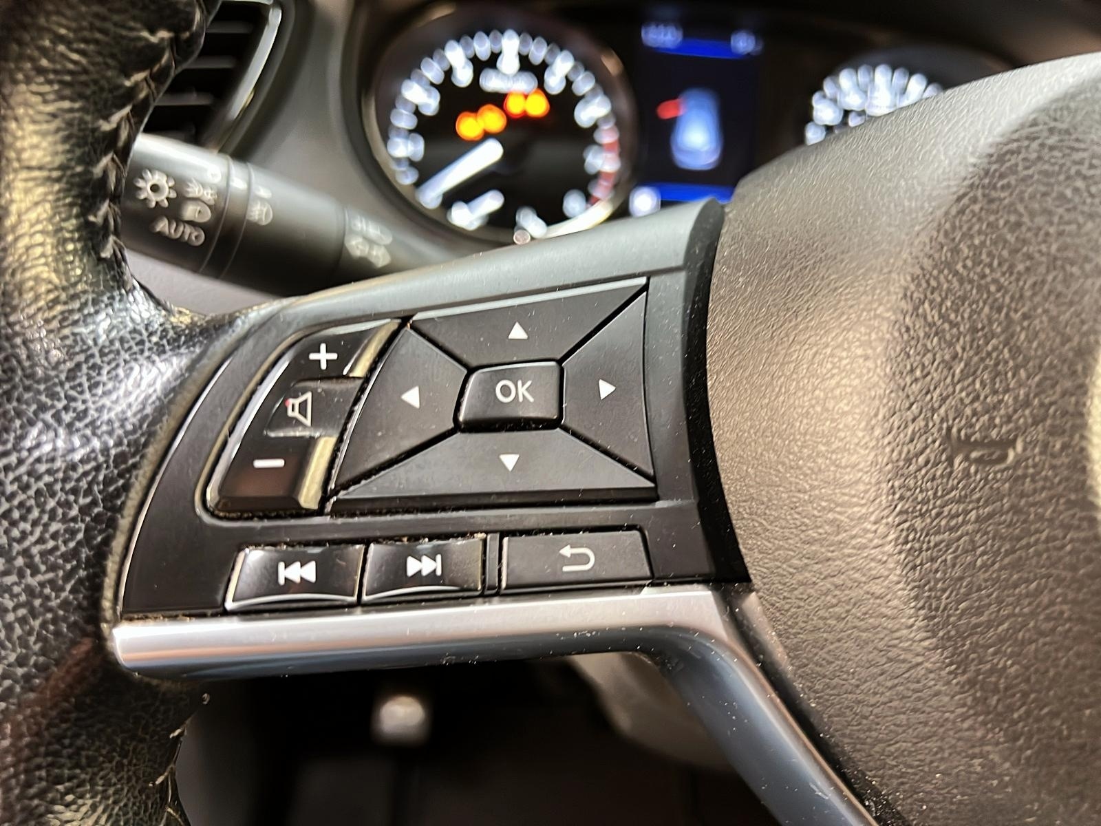 Nissan Qashqai SV TOIT 4RM 2019 - image #20