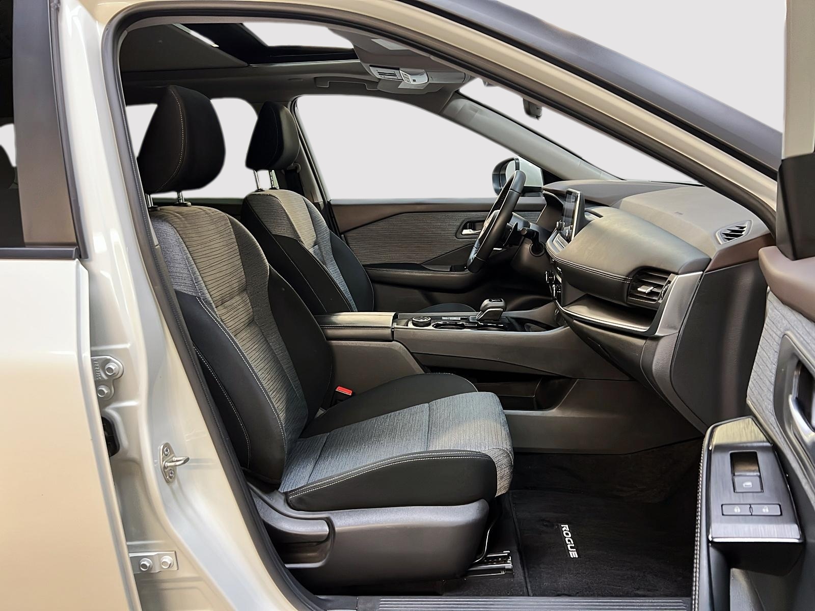 Nissan Rogue SV TOIT PANO 4RM 2023 - image #8