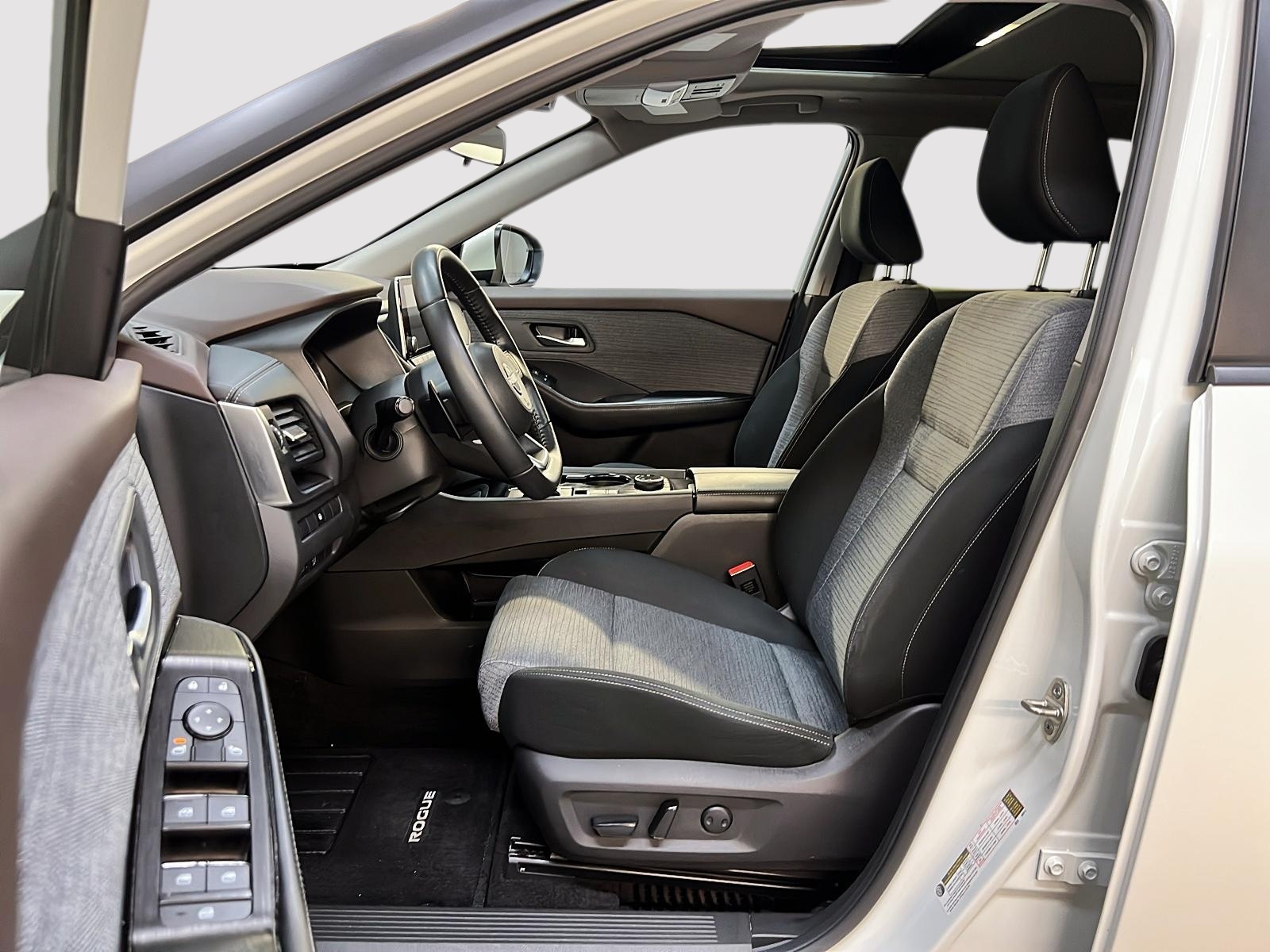 Nissan Rogue 2023 - Image #7
