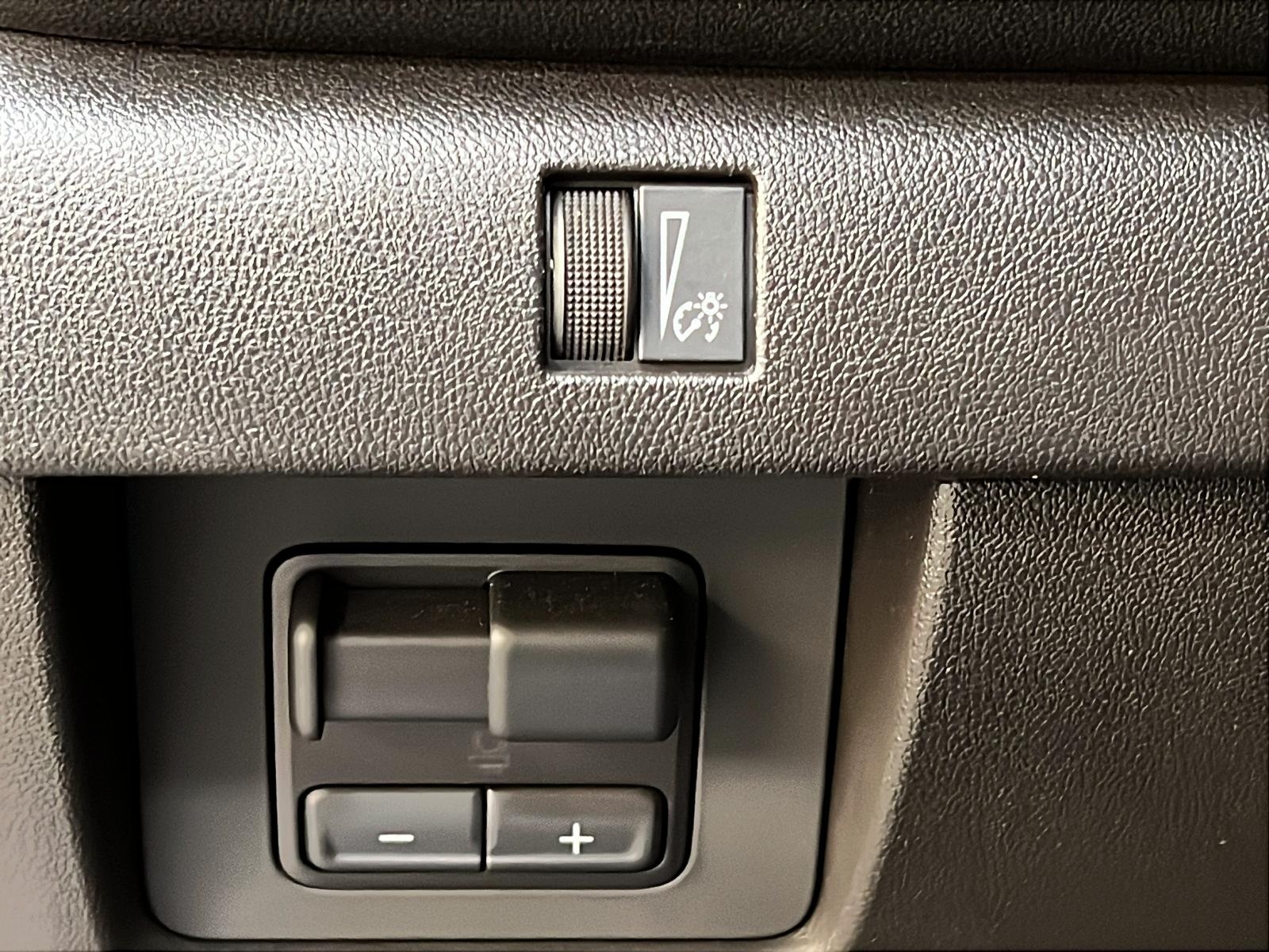 Chevrolet Colorado WT PREFERRED CREW CAB 4X4 2023 - image #20