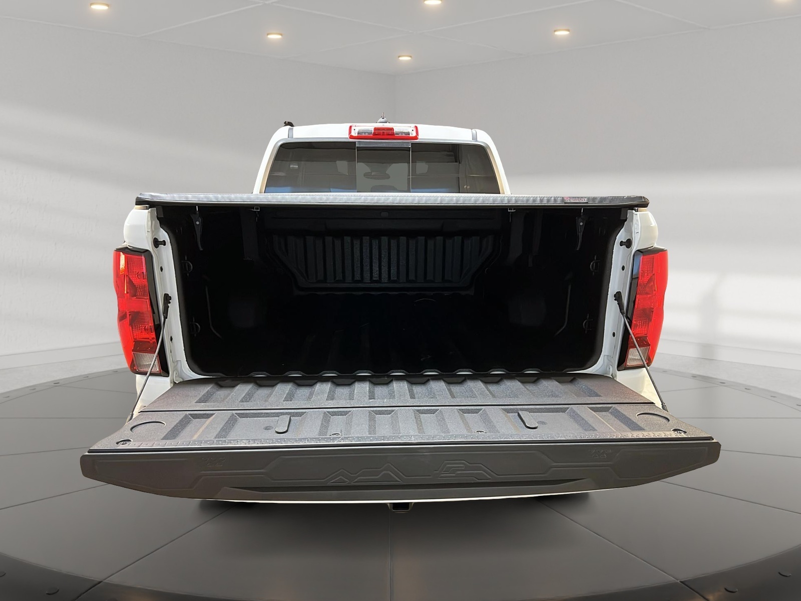 Chevrolet Colorado WT PREFERRED CREW CAB 4X4 2023 - image #12