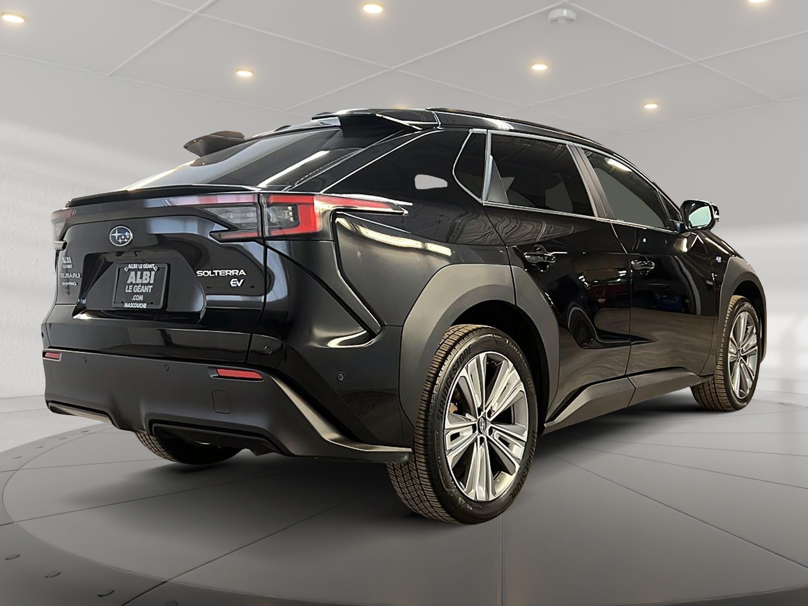 Subaru Solterra LUXURY CUIR 4RM 2023 - image #4