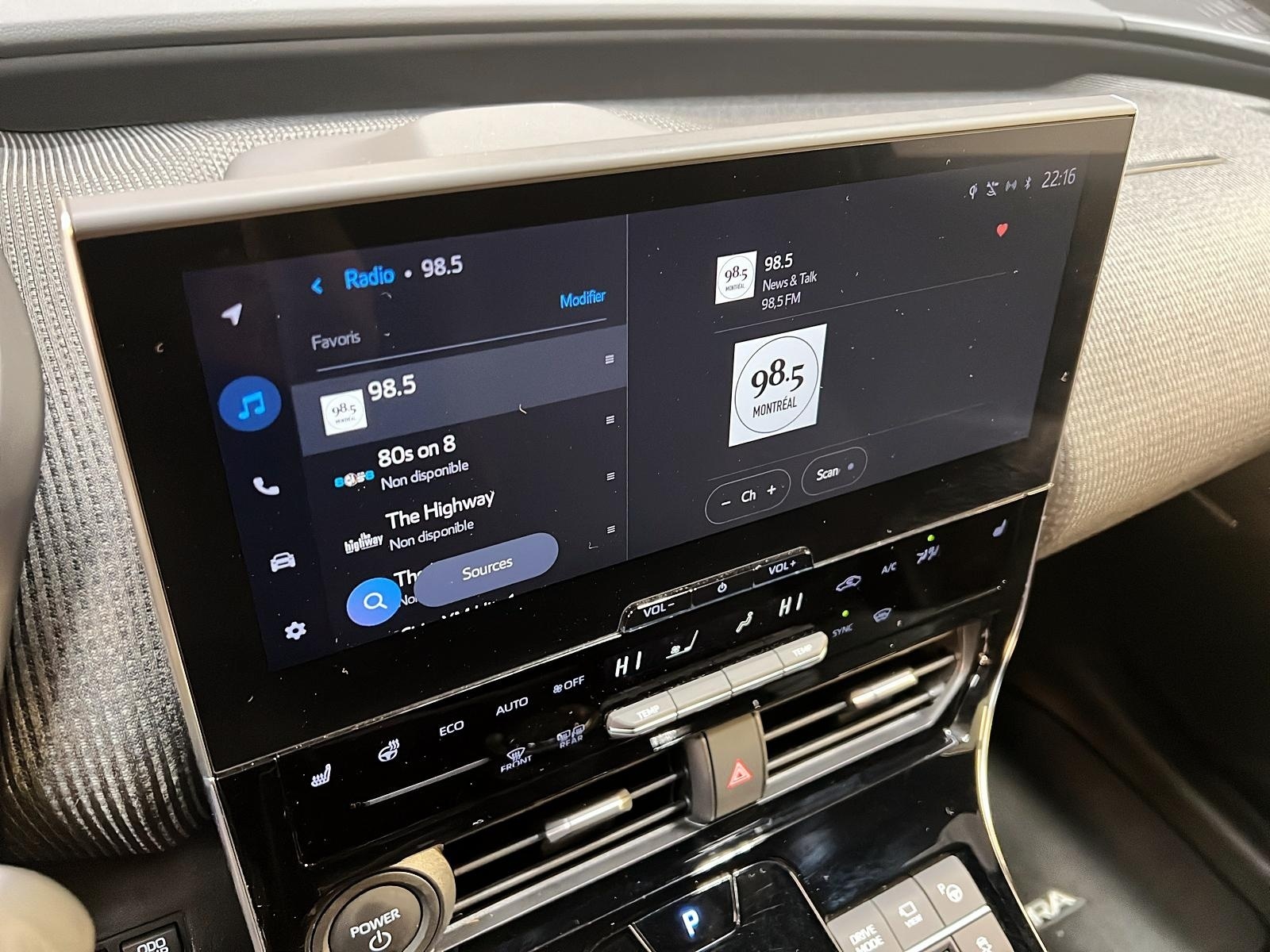 Subaru Solterra LUXURY CUIR 4RM 2023 - image #16