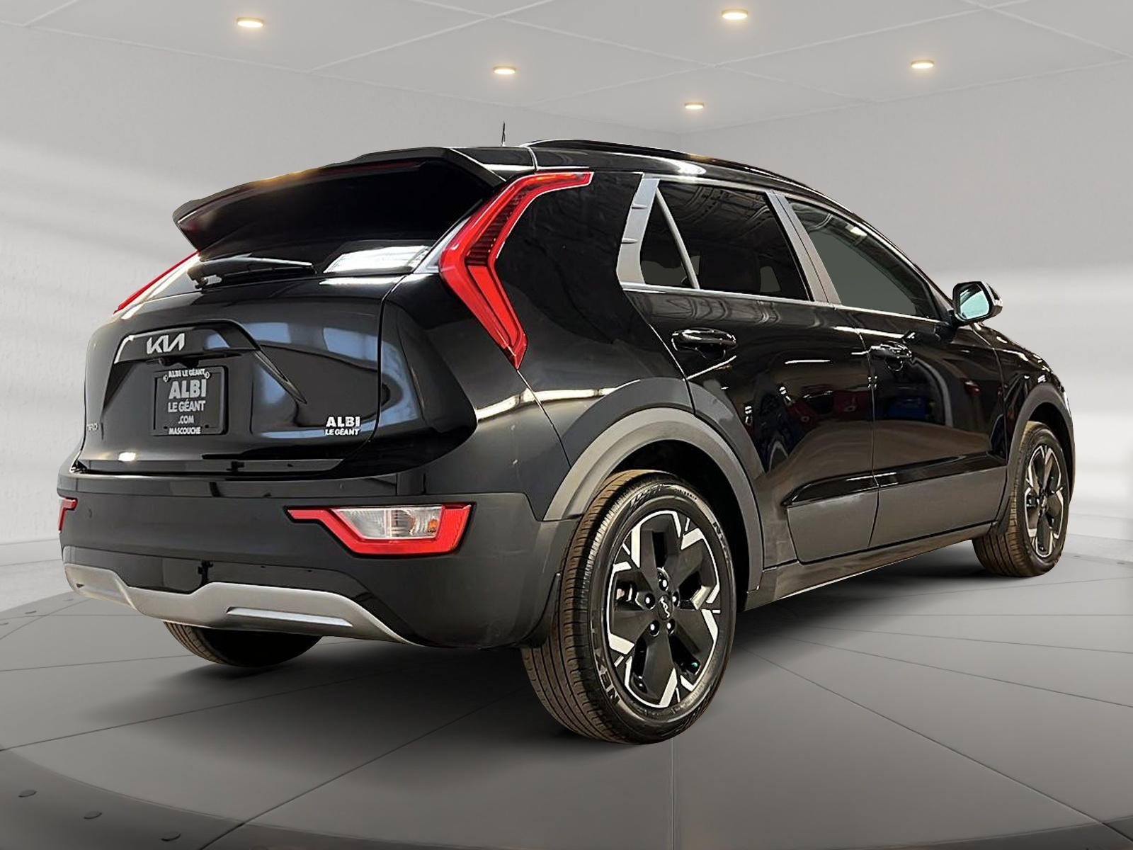 Kia NIRO EV PREMIUM + NAV 2023 - image #4