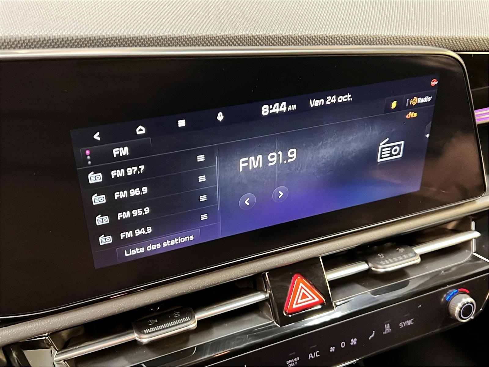 Kia NIRO EV PREMIUM + NAV 2023 - image #16