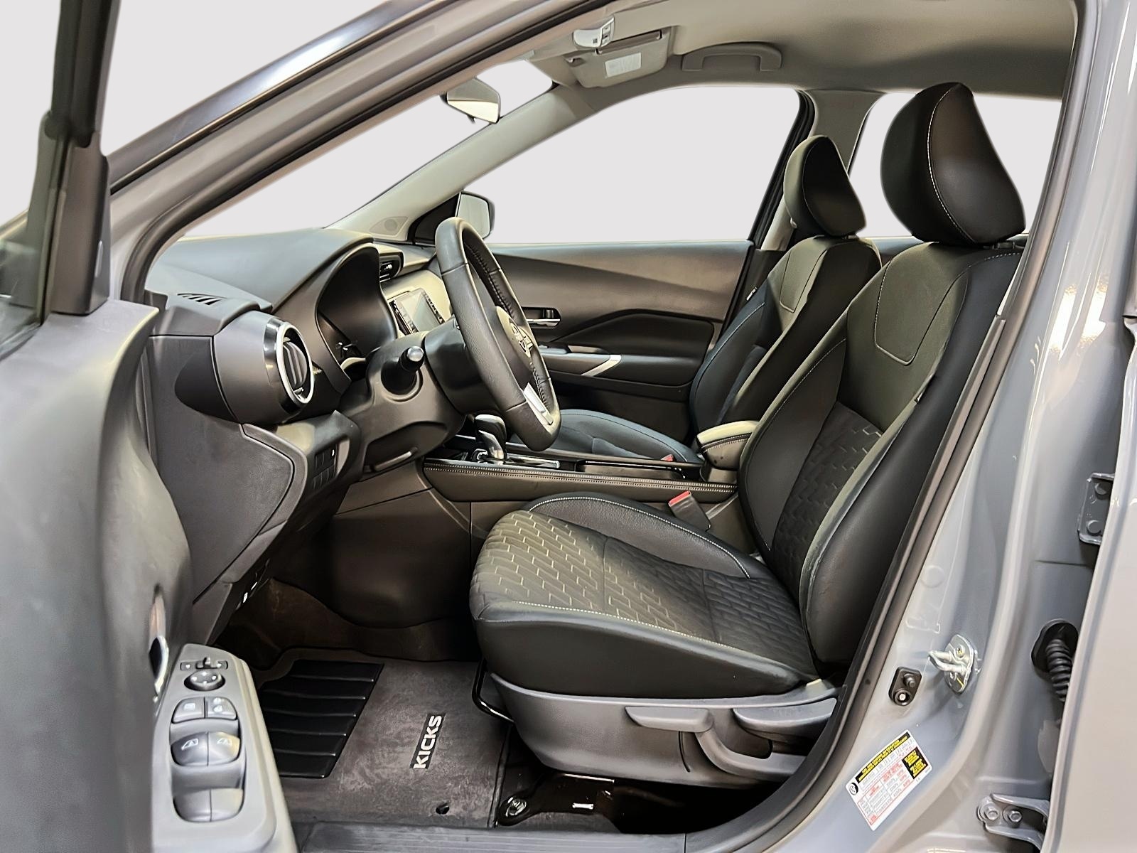 Nissan Kicks SV SPECIAL EDITION 2023 - image #7