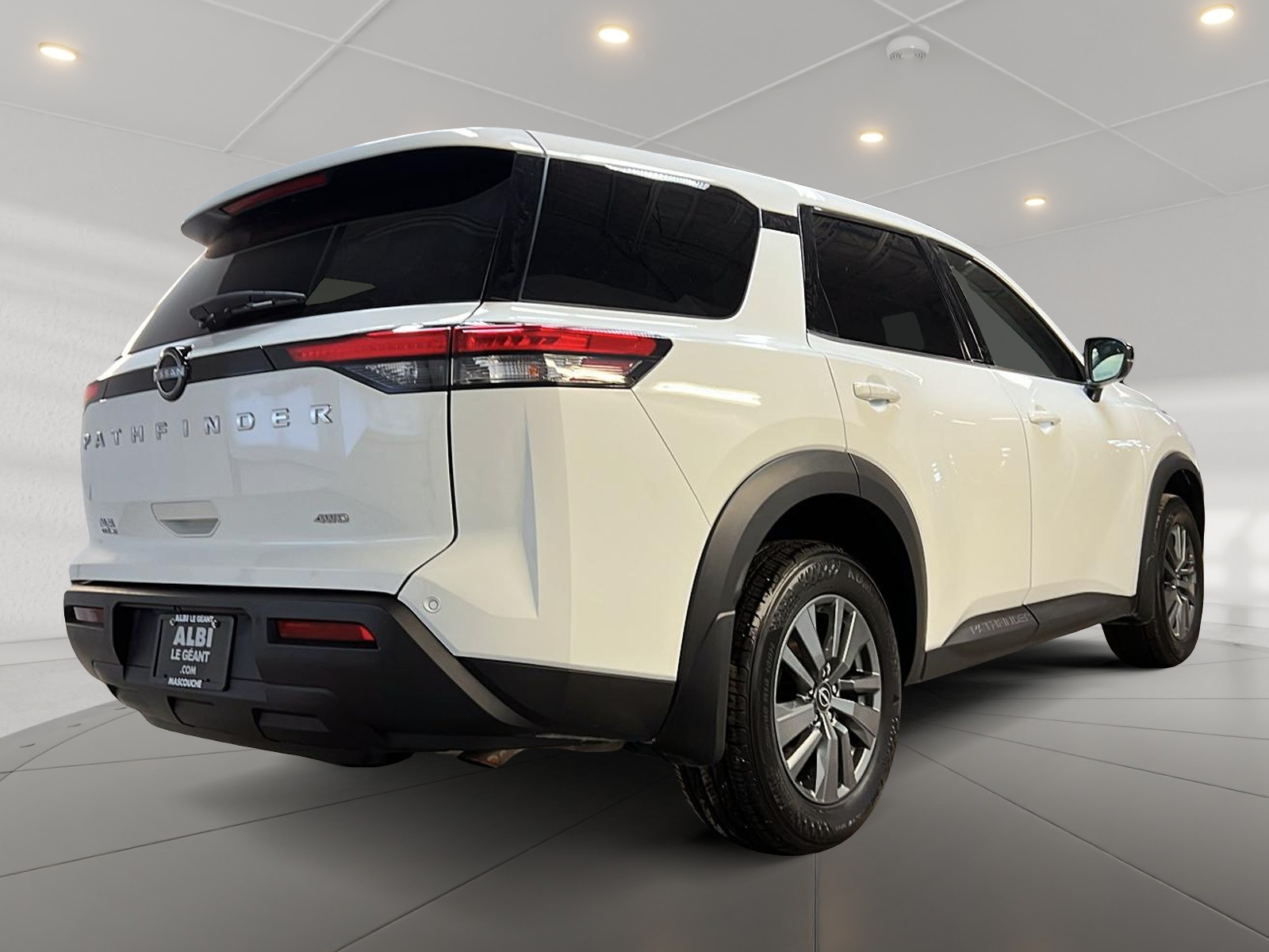 Nissan Pathfinder S 4RM 2024 - image #4