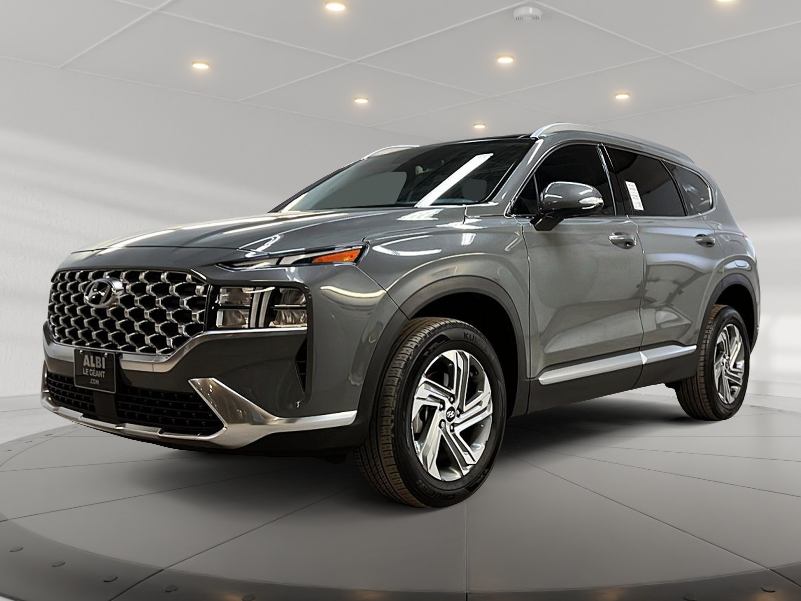 Hyundai Santa Fe 2022 - Image #1