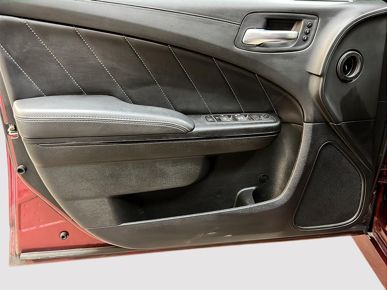 Dodge Charger 2023 - Image #24