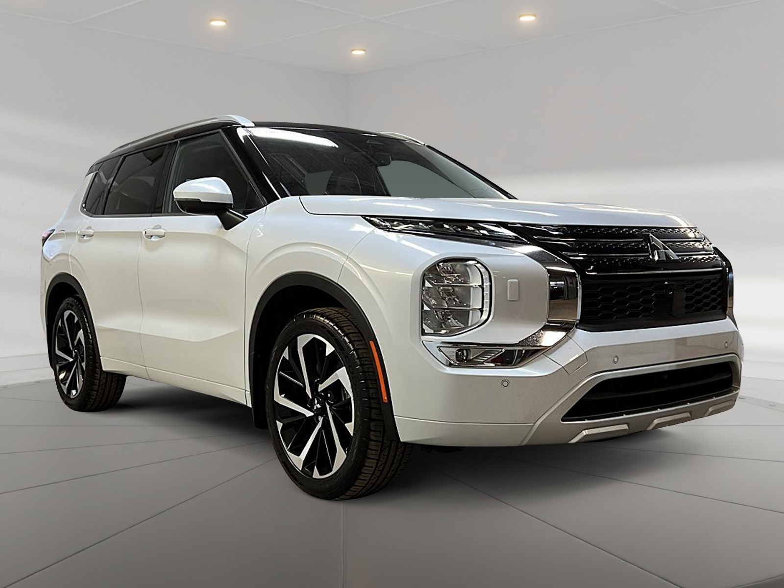 Mitsubishi Outlander 2024 - Image #3
