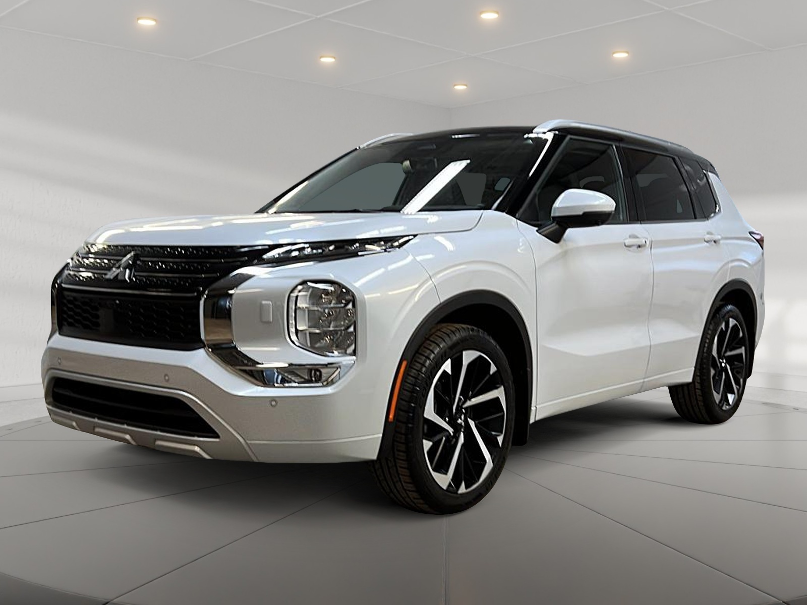 Mitsubishi Outlander GT S CUIR TOIT PANO NAV AWC 2024 - image #1