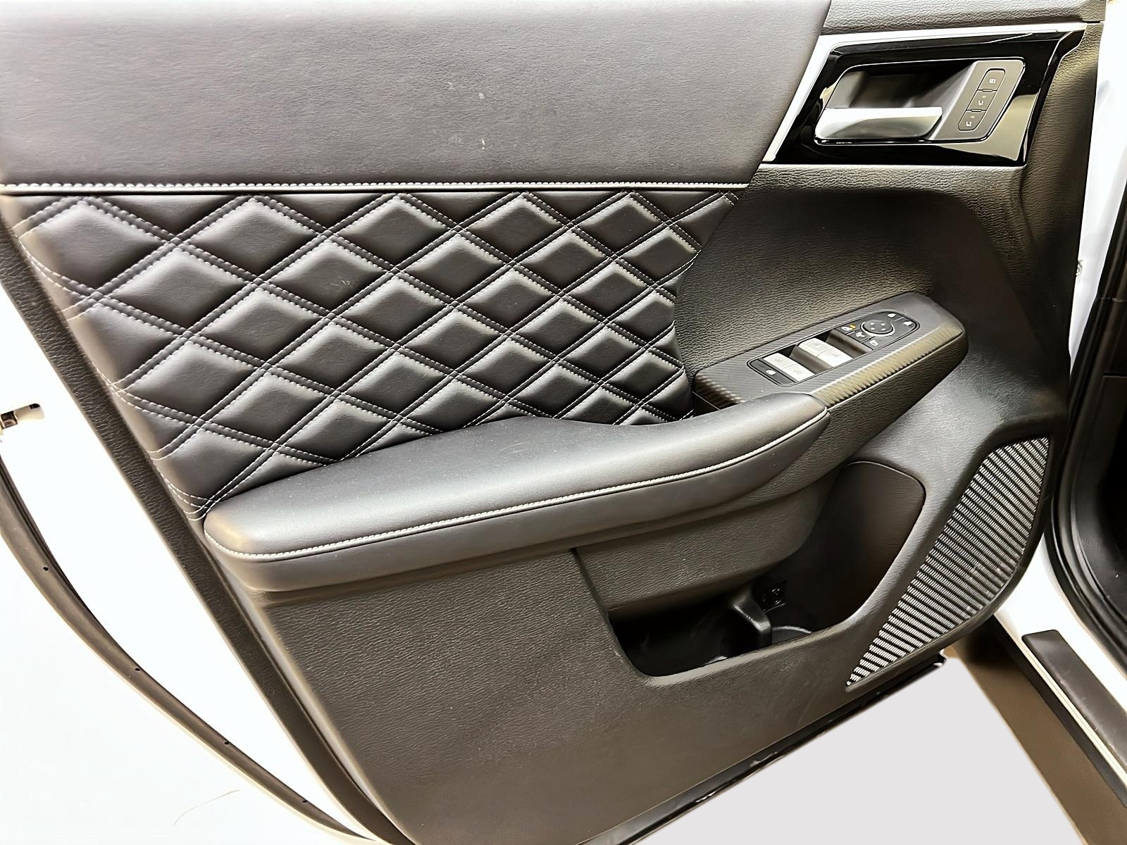 Mitsubishi Outlander GT S CUIR TOIT PANO NAV AWC 2024 - image #26