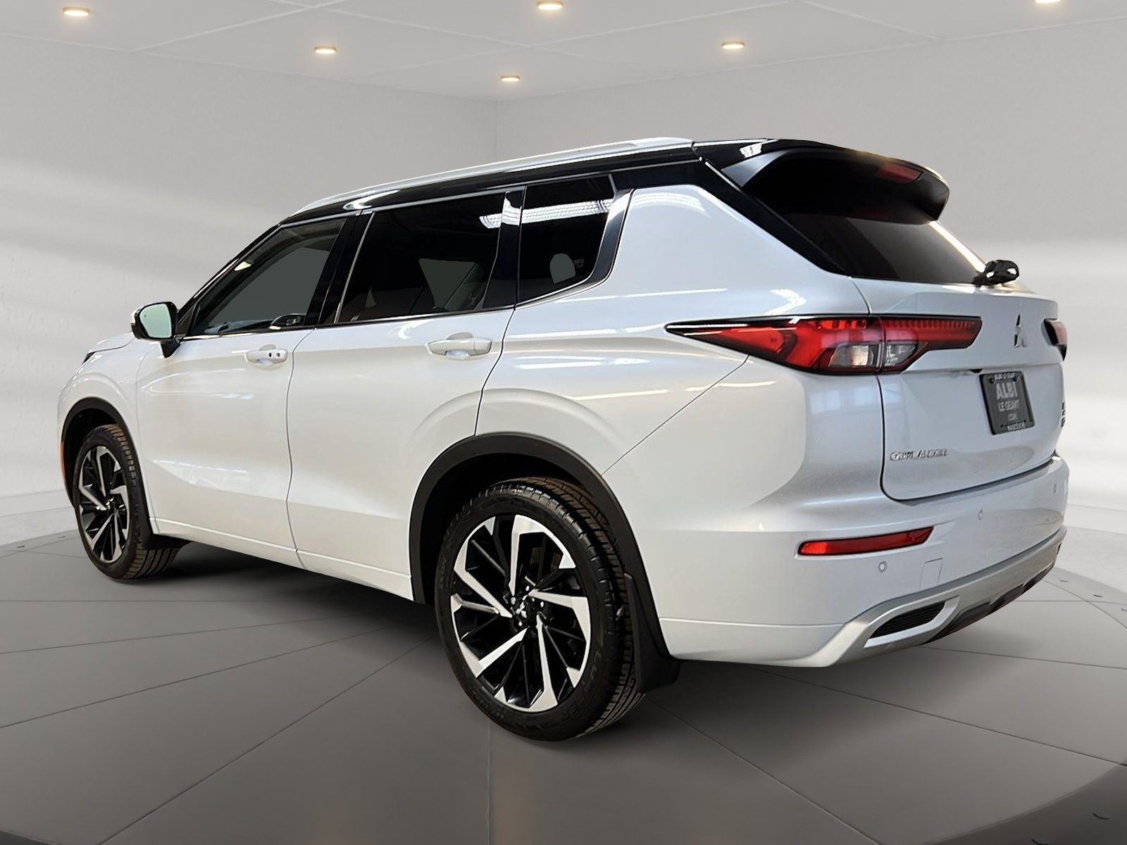 Mitsubishi Outlander GT S CUIR TOIT PANO NAV AWC 2024 - image #6