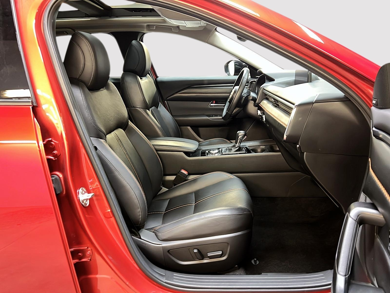 Mazda CX-50 GT TURBO CUIR TOIT PANO NAV 4RM 2024 - image #8