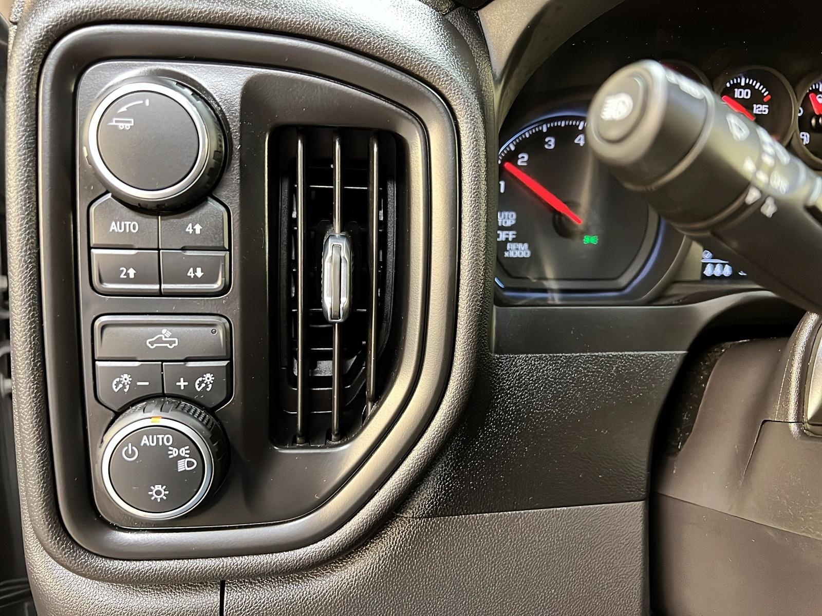 Chevrolet Silverado 1500 2024 - Image #18