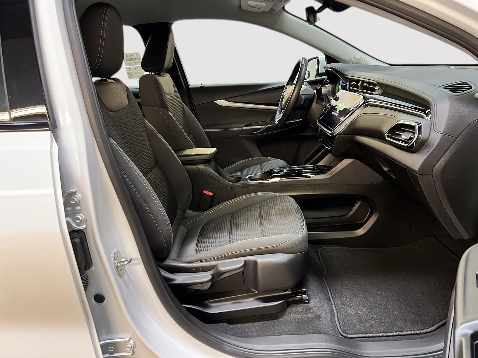 Chevrolet Bolt EUV 2023 - Image #8